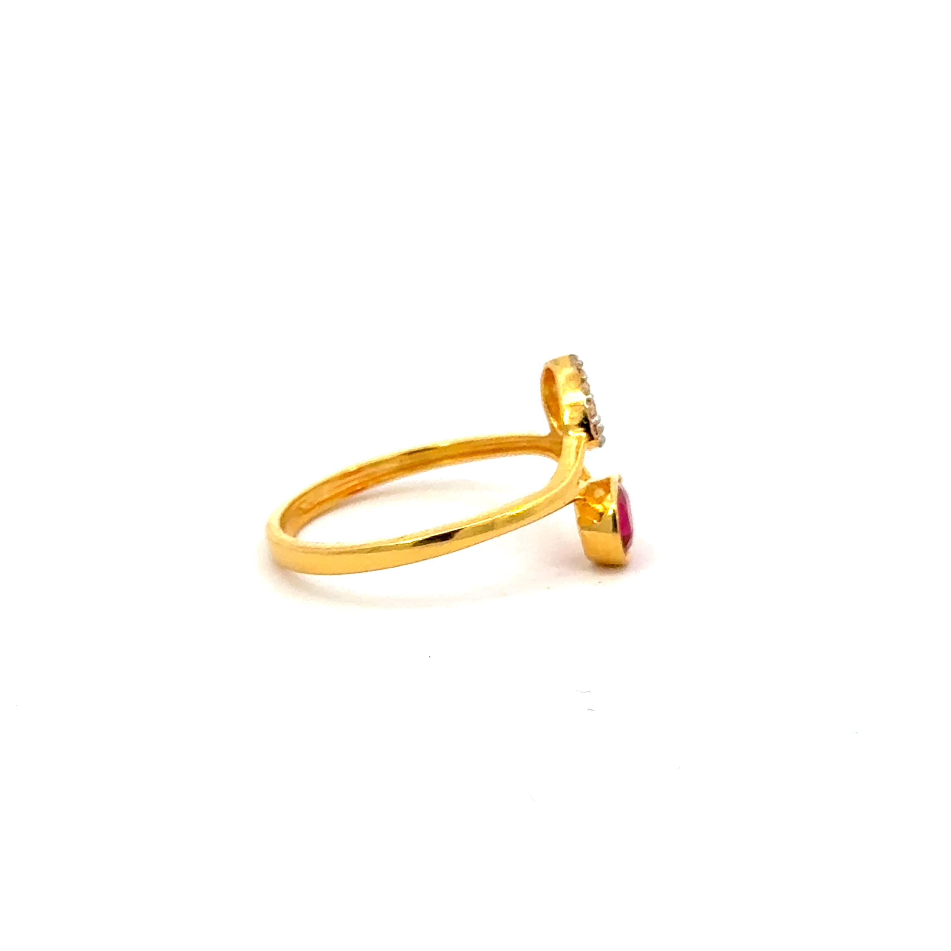 22k Yellow Cubic Zirconia Cocktail Fancy Petite  Rings in size 6.5 and total gold weight of 2.54g