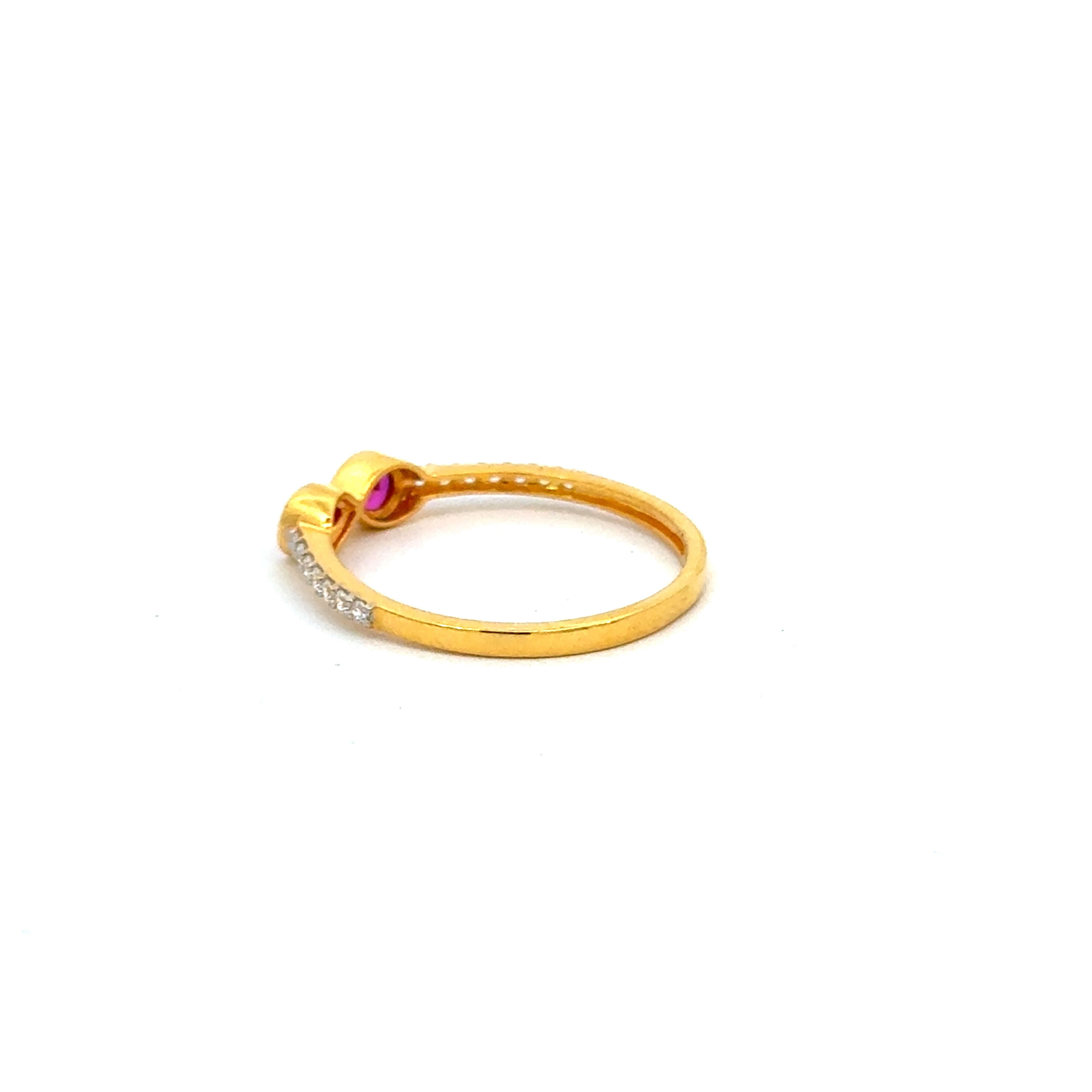 22k Yellow Cubic Zirconia Cocktail Fancy Petite  Rings in size 8 and total gold weight of 1.81g