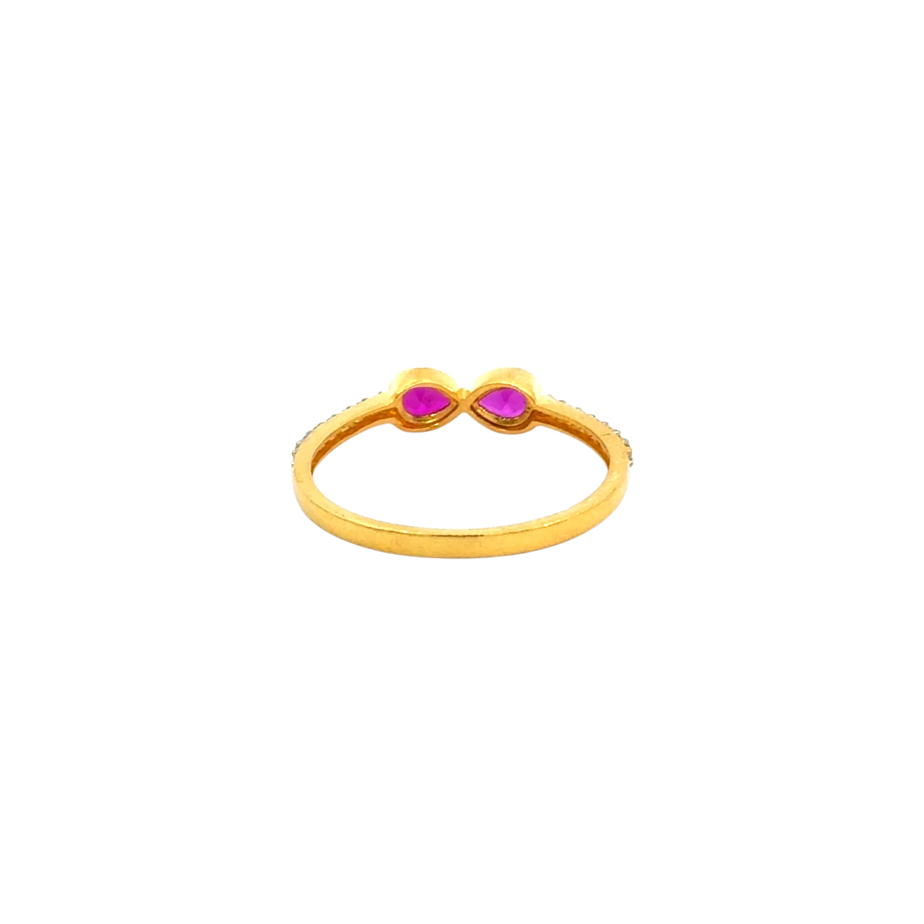 22k Yellow Cubic Zirconia Cocktail Fancy Petite  Rings in size 8 and total gold weight of 1.81g