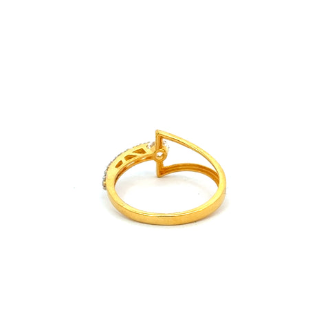 22k Yellow Cubic Zirconia Solitaire Cocktail Petite  Rings in size 6.5 and total gold weight of 2.18g