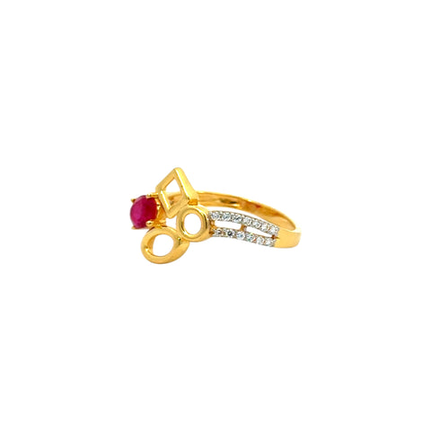 22k Yellow Cubic Zirconia Cocktail Fancy Rings in size 7 and total gold weight of 2.52g