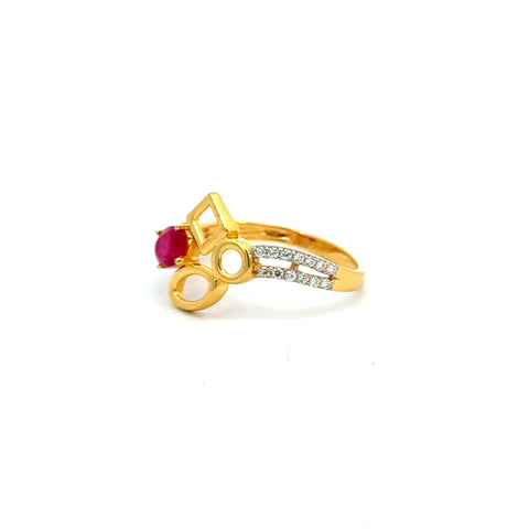 22k Yellow Cubic Zirconia Cocktail Fancy Rings in size 7 and total gold weight of 2.52g