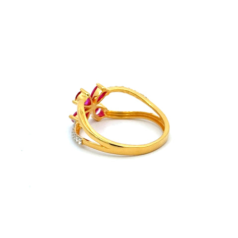 22k Yellow Cubic Zirconia Cocktail Fancy Rings in size 8 and total gold weight of 3.13g