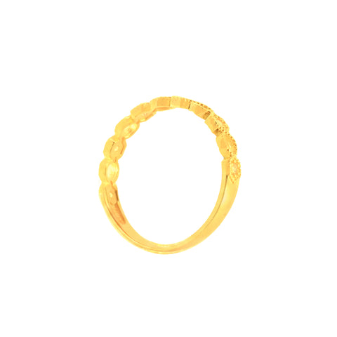 22k Yellow Cubic Zirconia Ring in size 7.2 and total gold weight of 1.8g