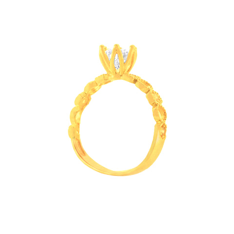 22k Yellow Cubic Zirconia Ring in size 7.2 and total gold weight of 2.59g