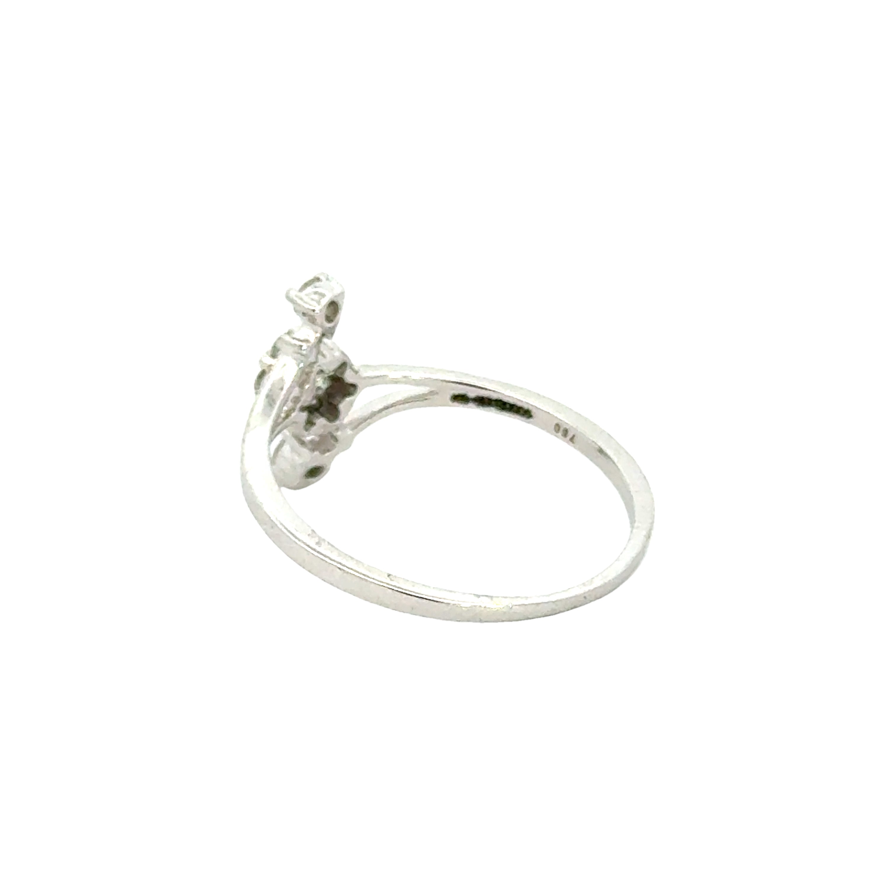 18k White Gold and Diamond Fancy Ring in size 5.5 and total gold weight of 1.73g