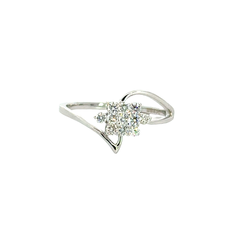 18k White Gold and Diamond Fancy Ring in size 6.5 and total gold weight of 1.78g