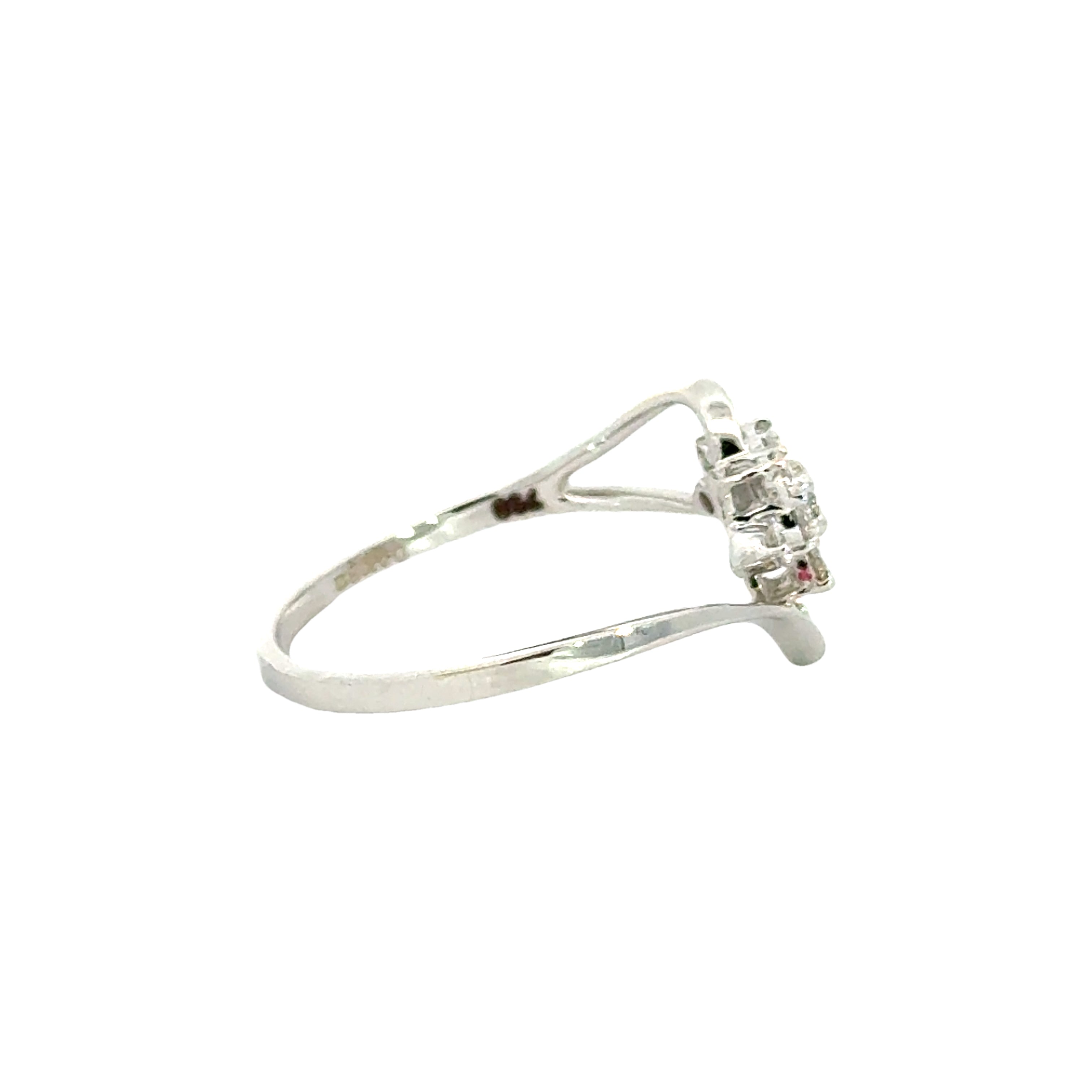 18k White Gold and Diamond Fancy Ring in size 6.5 and total gold weight of 1.78g