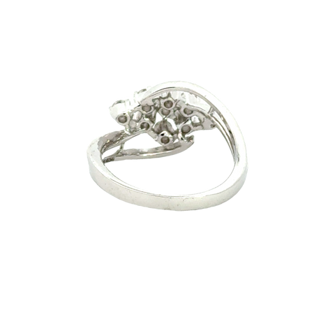 18k White Gold and Diamond Fancy Ring in size 5.5 and total gold weight of 3.76g