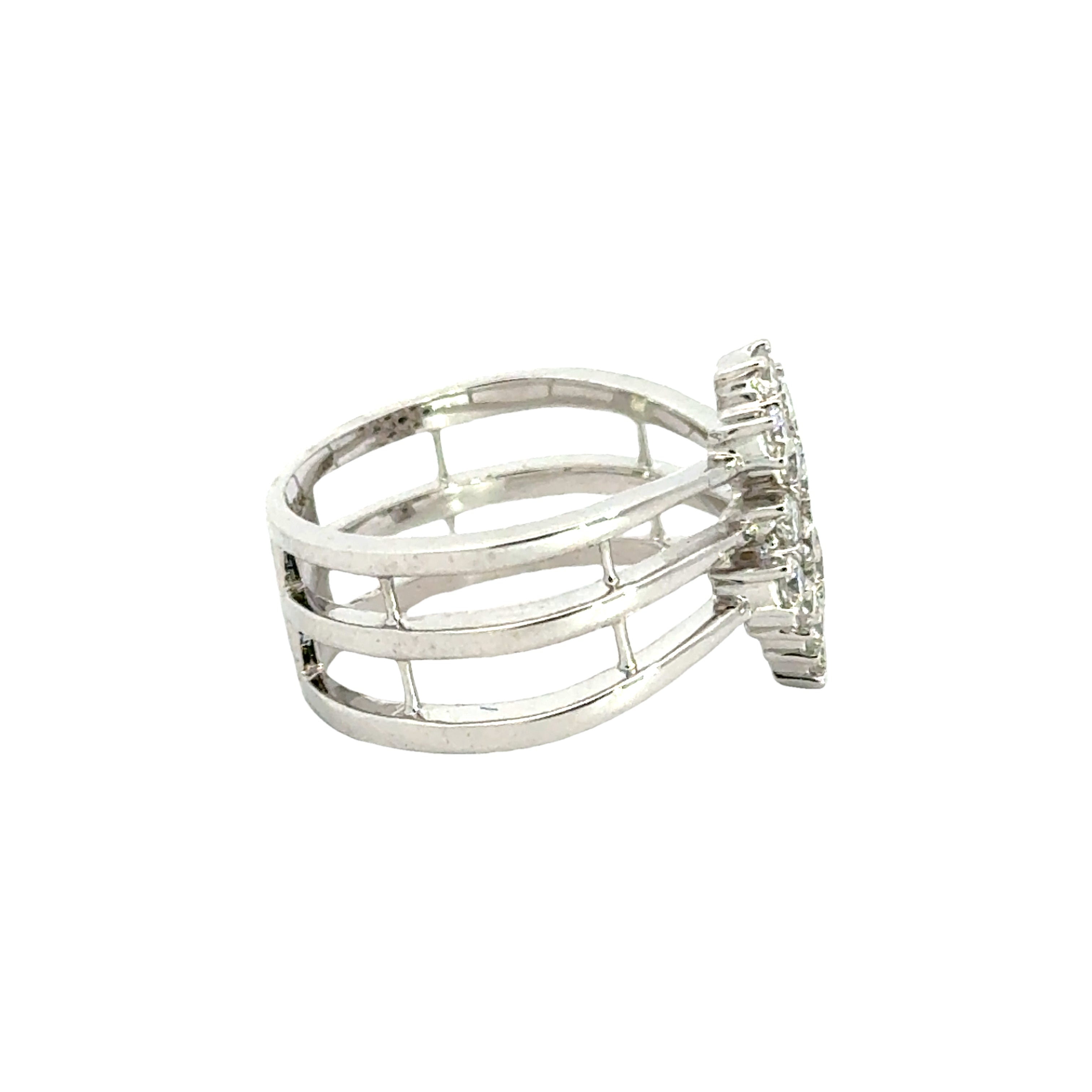 18k White Gold and Diamond Fancy Ring in size 5 and total gold weight of 4.75g