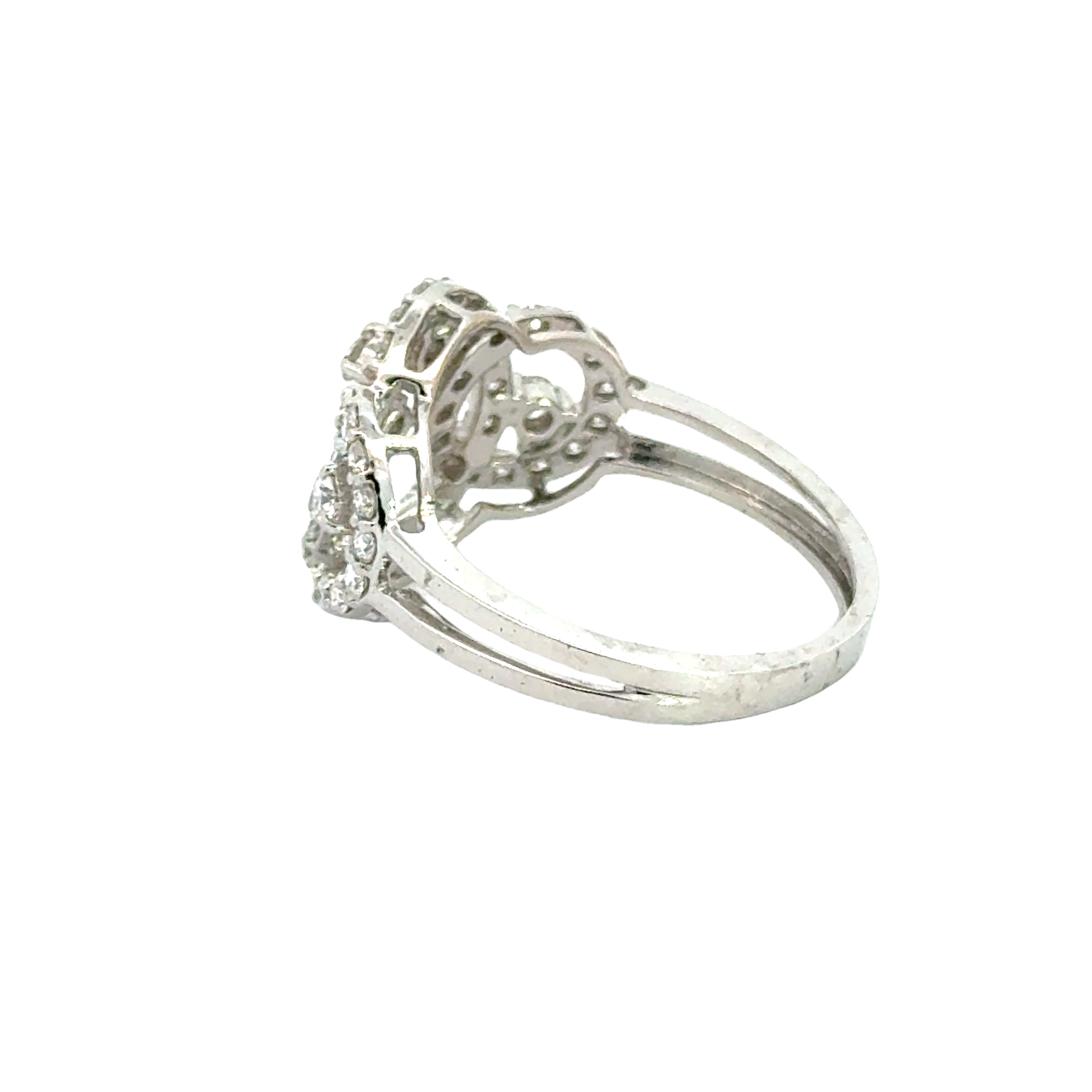 18k White Gold and Diamond Fancy Ring in size 5.5 and total gold weight of 2.95g