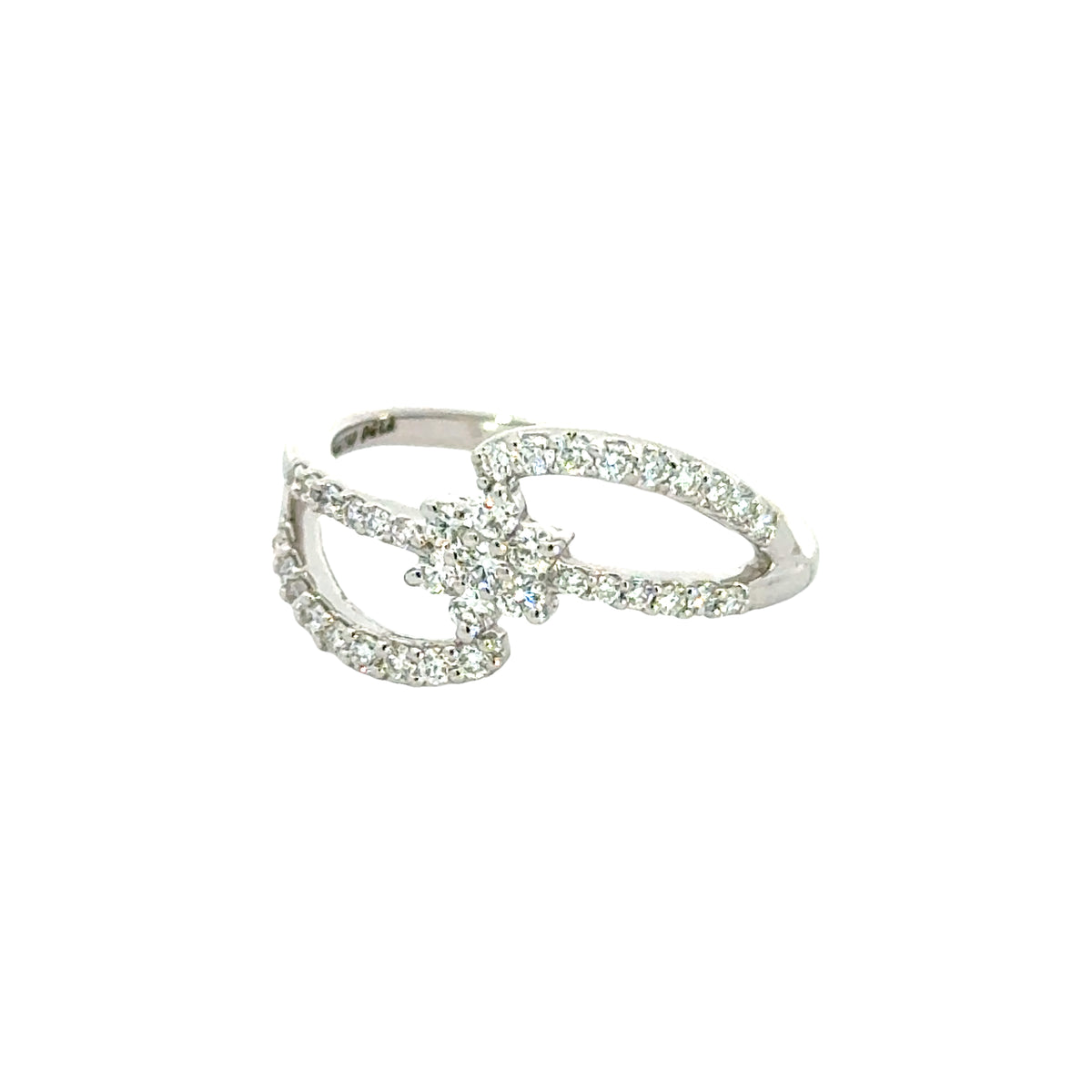18k White Gold and Diamond Fancy Ring in size 5.5 and total gold weight of 2.76g
