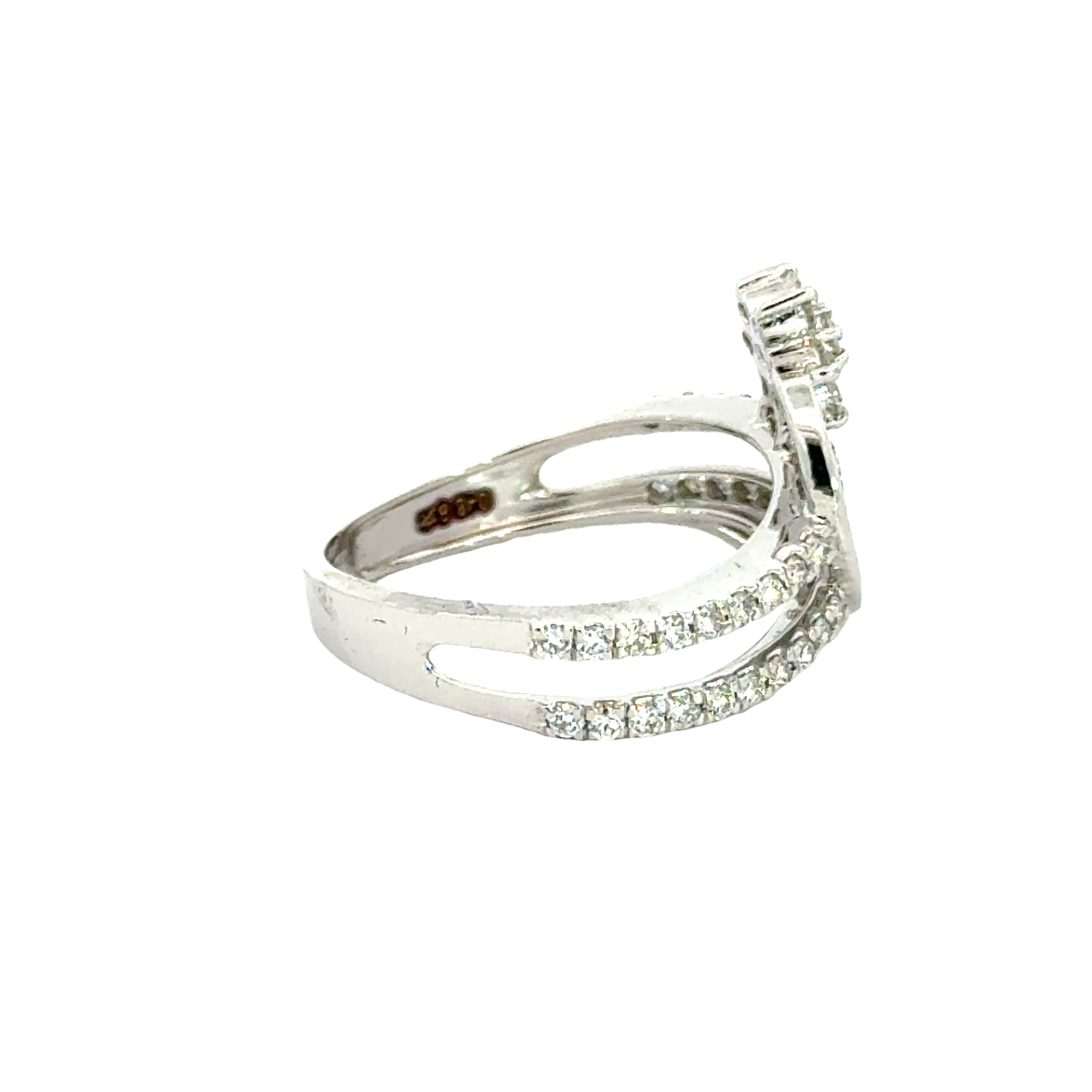 18k White Gold and Diamond Fancy Ring in size 5.5 and total gold weight of 3.27g