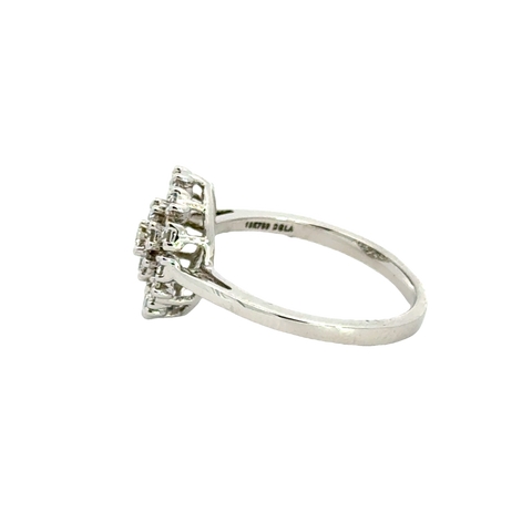 18k White Gold and Diamond Fancy Ring in size 5.5 and total gold weight of 2.81g