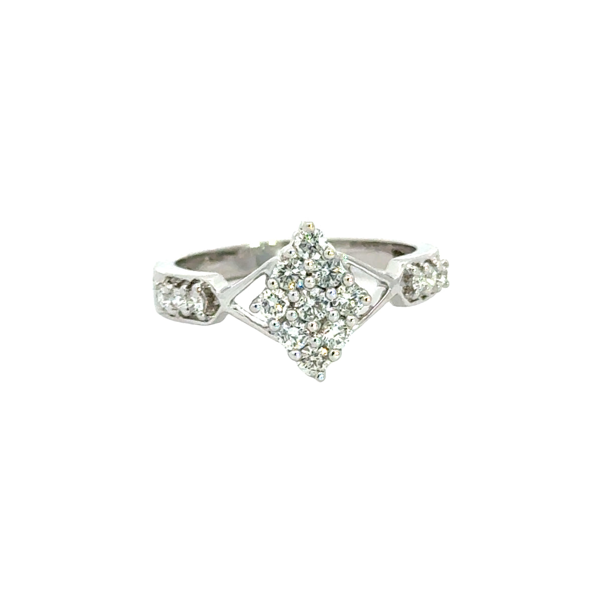 18k White Gold and Diamond Fancy Ring in size 5.5 and total gold weight of 3.32g