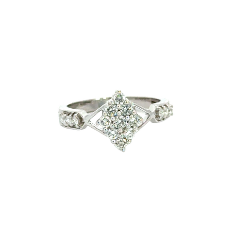 18k White Gold and Diamond Fancy Ring in size 5.5 and total gold weight of 3.32g