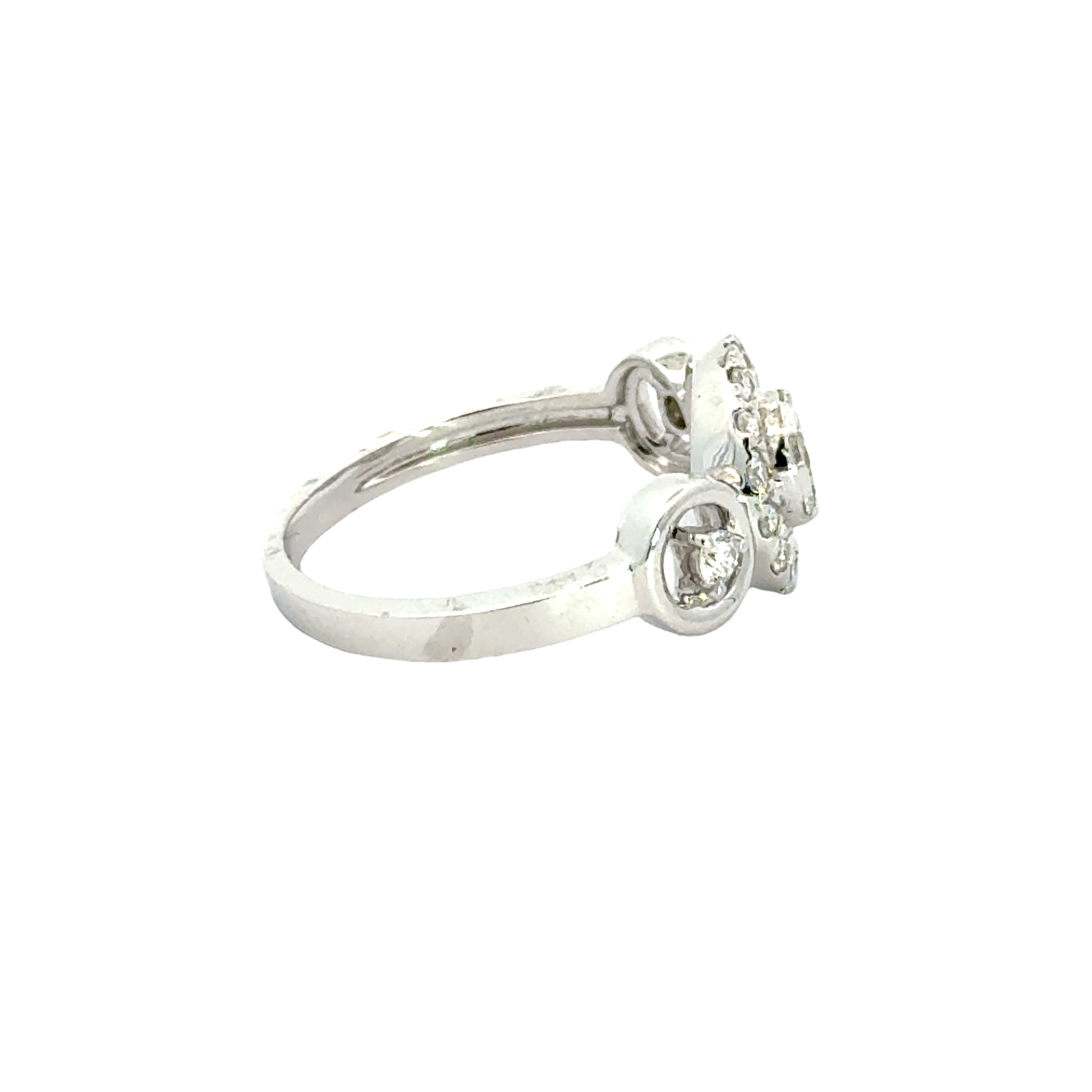 18k White Gold and Diamond Fancy Ring in size 5 and total gold weight of 2.9g