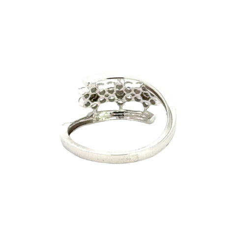 18k White Gold and Diamond Fancy Ring in size 5.5 and total gold weight of 2.52g