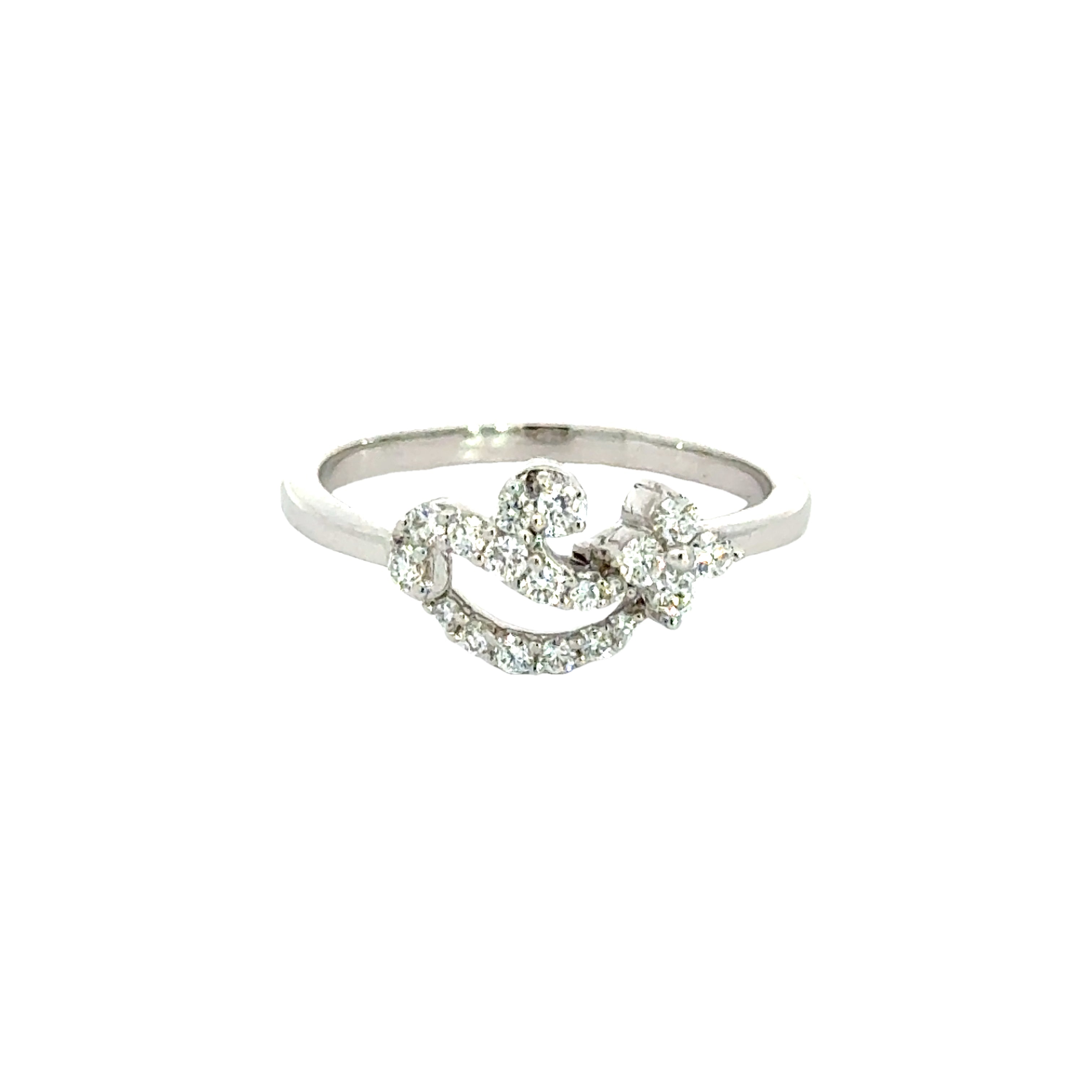 18k White Gold and Diamond Fancy Ring in size 5.5 and total gold weight of 2.29g
