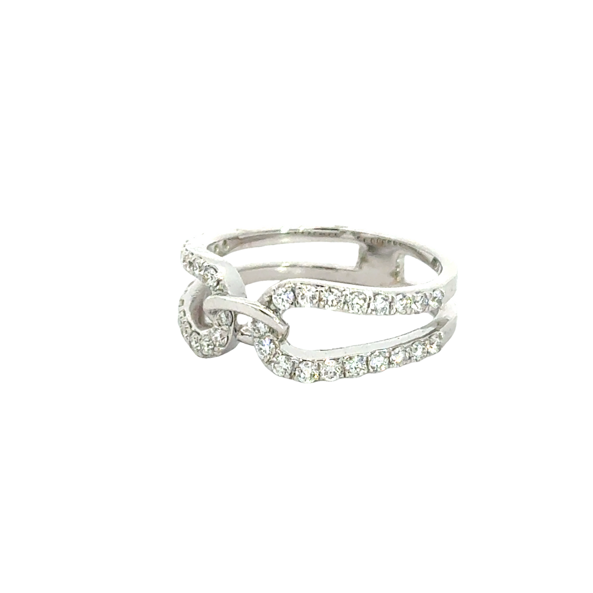 18k White Gold and Diamond Fancy Ring in size 5 and total gold weight of 3.17g