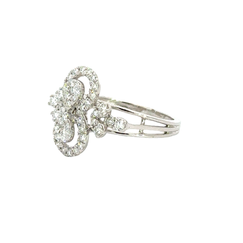 18k White Gold and Diamond Fancy Ring in size 6 and total gold weight of 3.12g