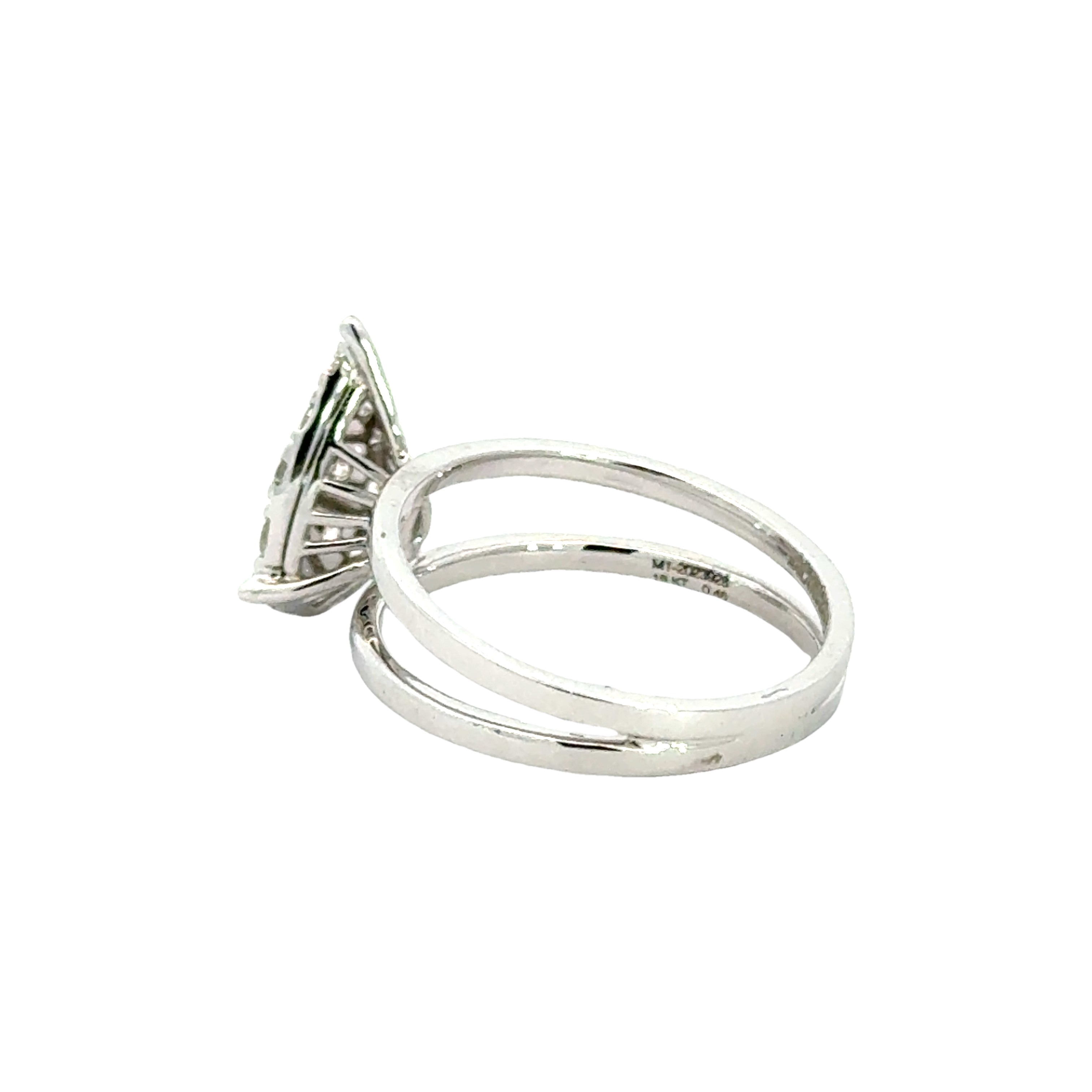 18k White Gold and Diamond Fancy Ring in size 5 and total gold weight of 3.26g