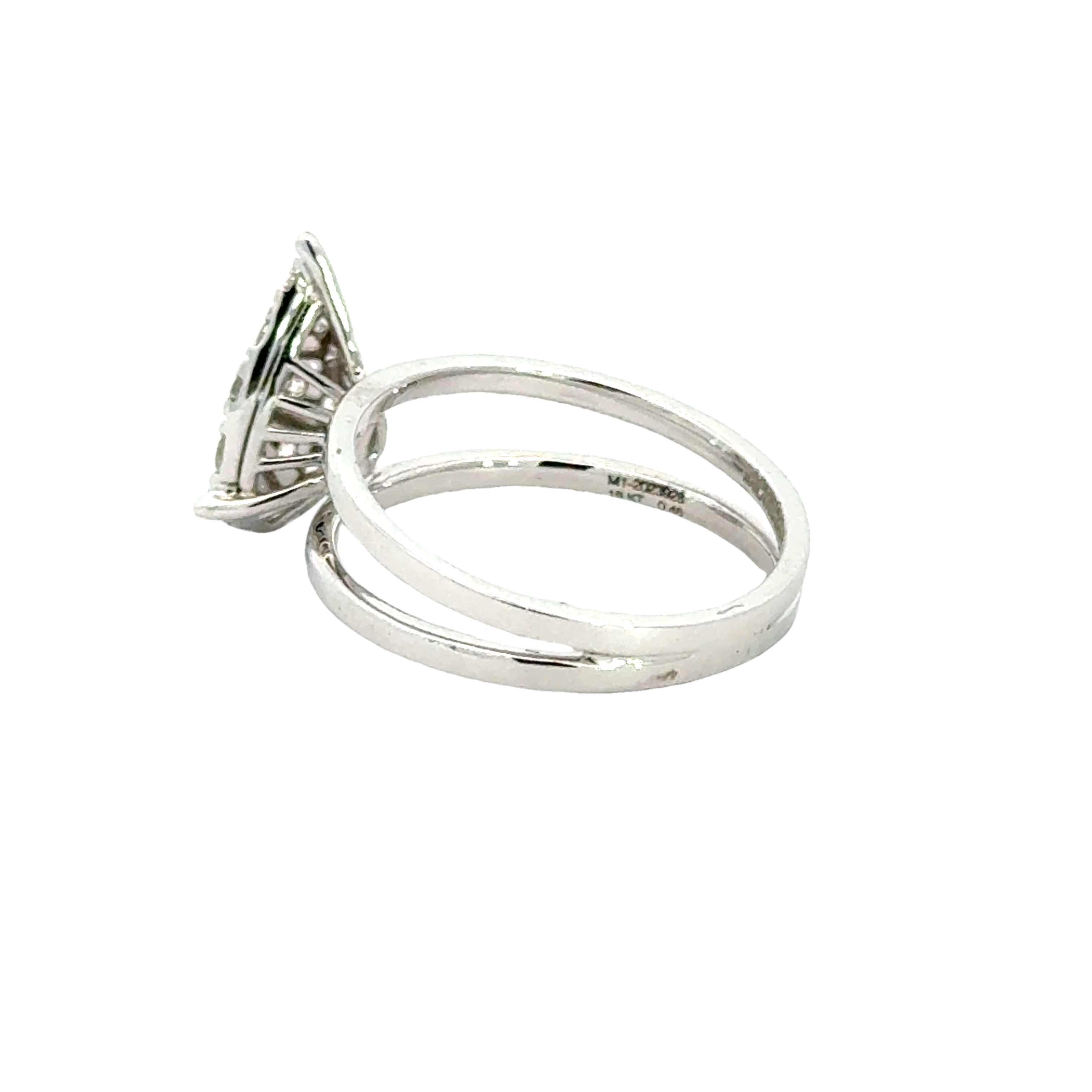 18k White Gold and Diamond Fancy Ring in size 5 and total gold weight of 3.26g