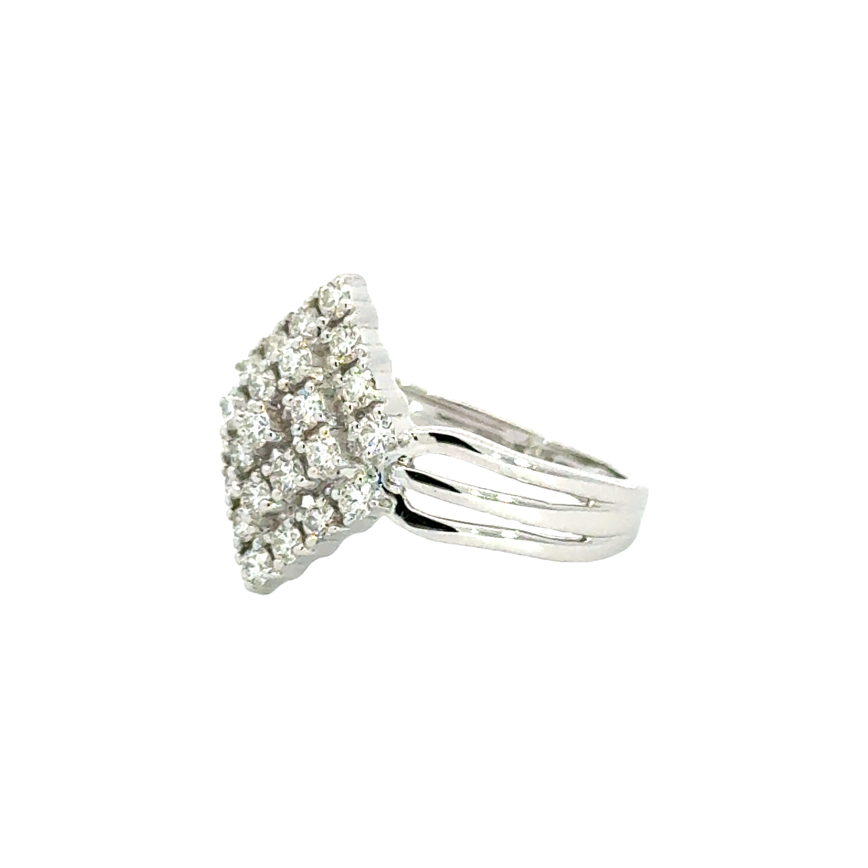 18k White Gold and Diamond Fancy Ring in size 5.5 and total gold weight of 3.57g