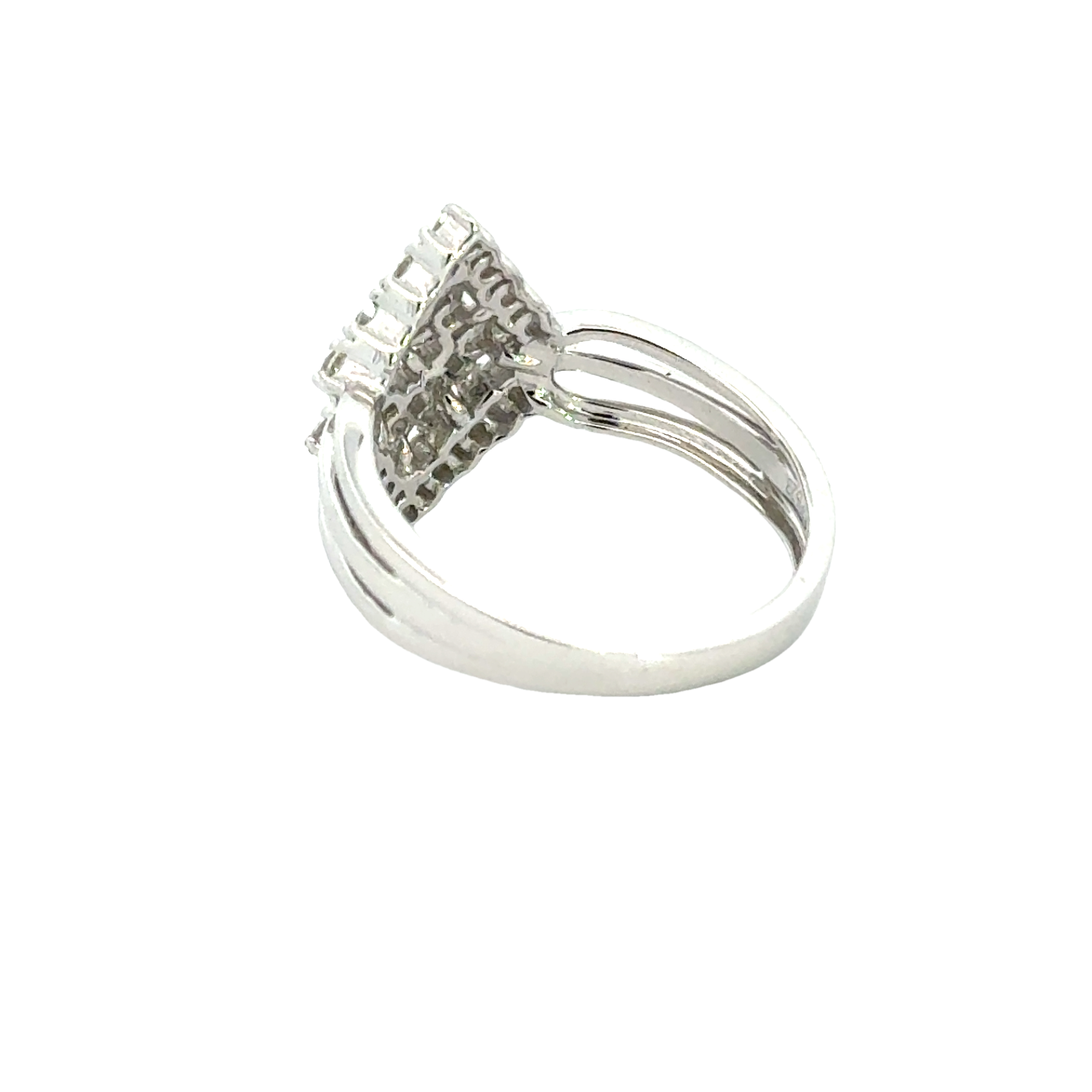 18k White Gold and Diamond Fancy Ring in size 5.5 and total gold weight of 3.57g