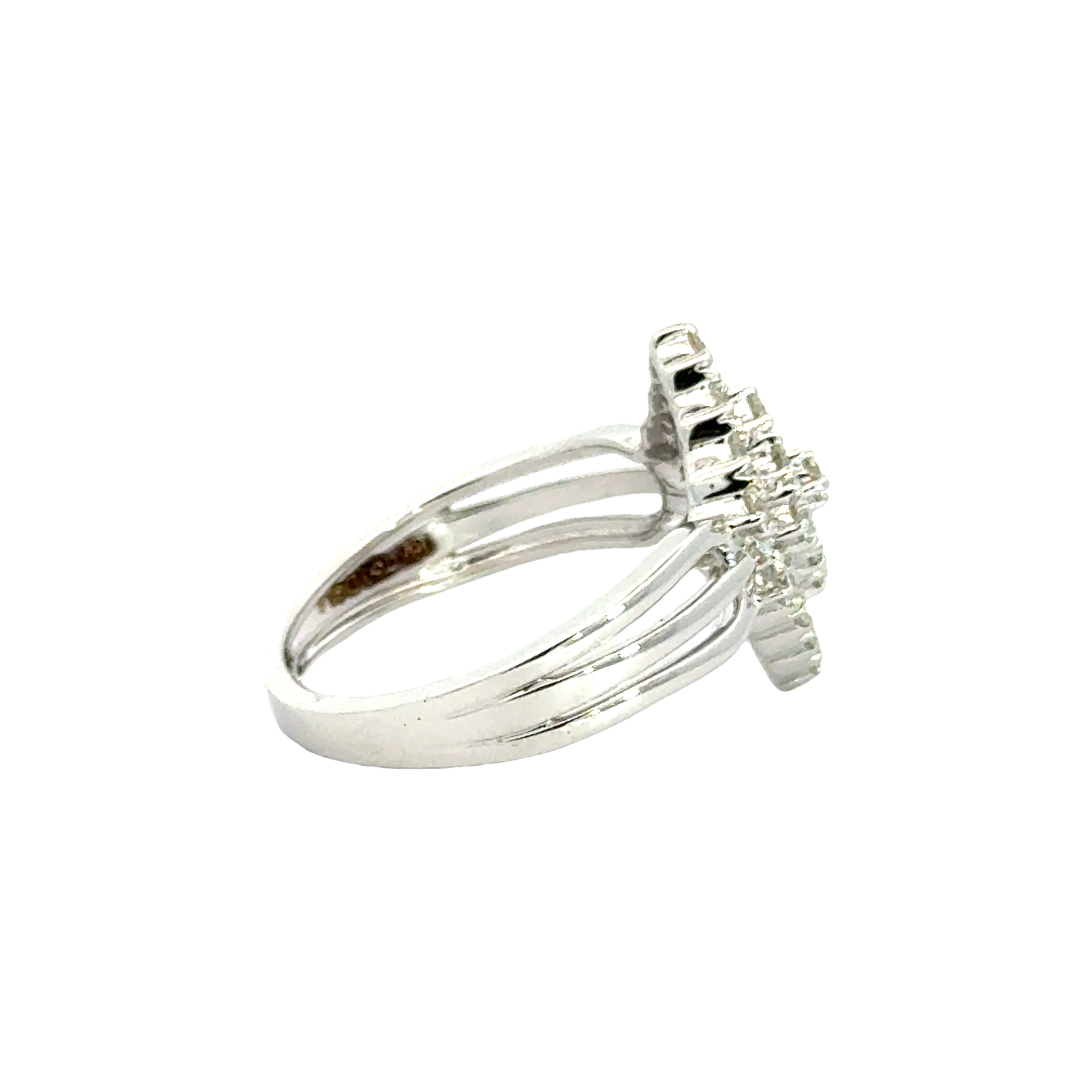 18k White Gold and Diamond Fancy Ring in size 5.5 and total gold weight of 3.57g
