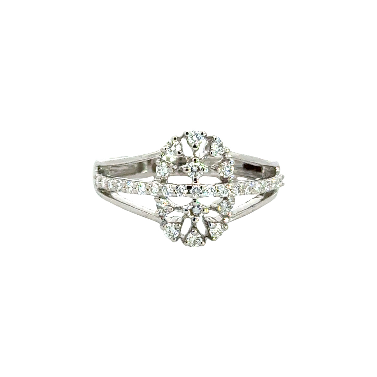 18k White Gold and Diamond Fancy Ring in size 5.5 and total gold weight of 3.48g