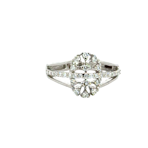 18k White Gold and Diamond Fancy Ring in size 5.5 and total gold weight of 3.48g