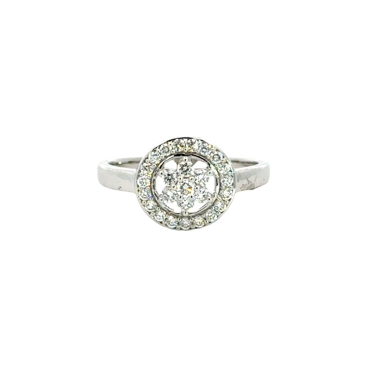18k White Gold and Diamond Star Fancy Ring in size 5.5 and total gold weight of 3.25g