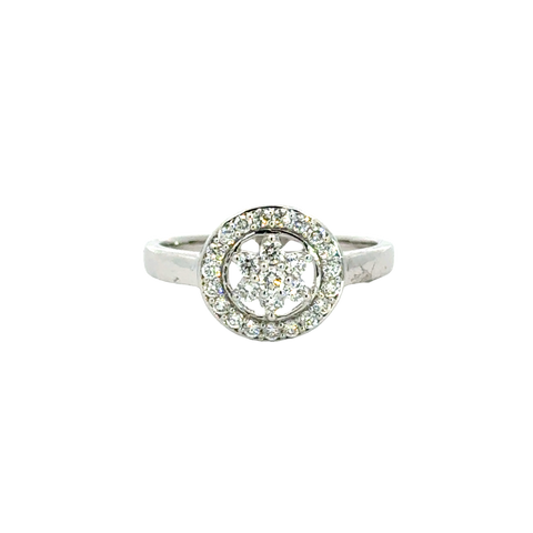 18k White Gold and Diamond Star Fancy Ring in size 5.5 and total gold weight of 3.25g