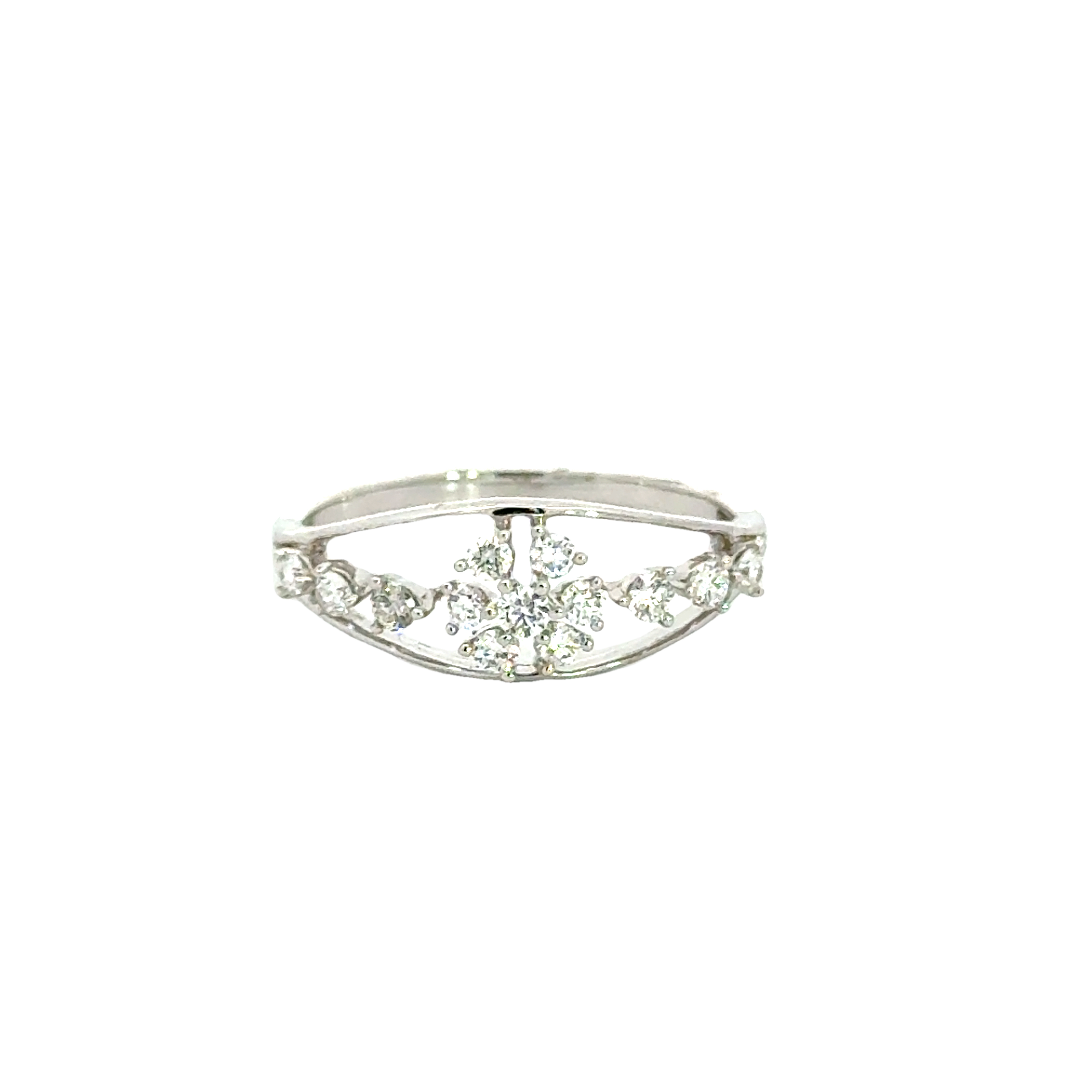 18k White Gold and Diamond Fancy Ring in size 5.5 and total gold weight of 1.5g