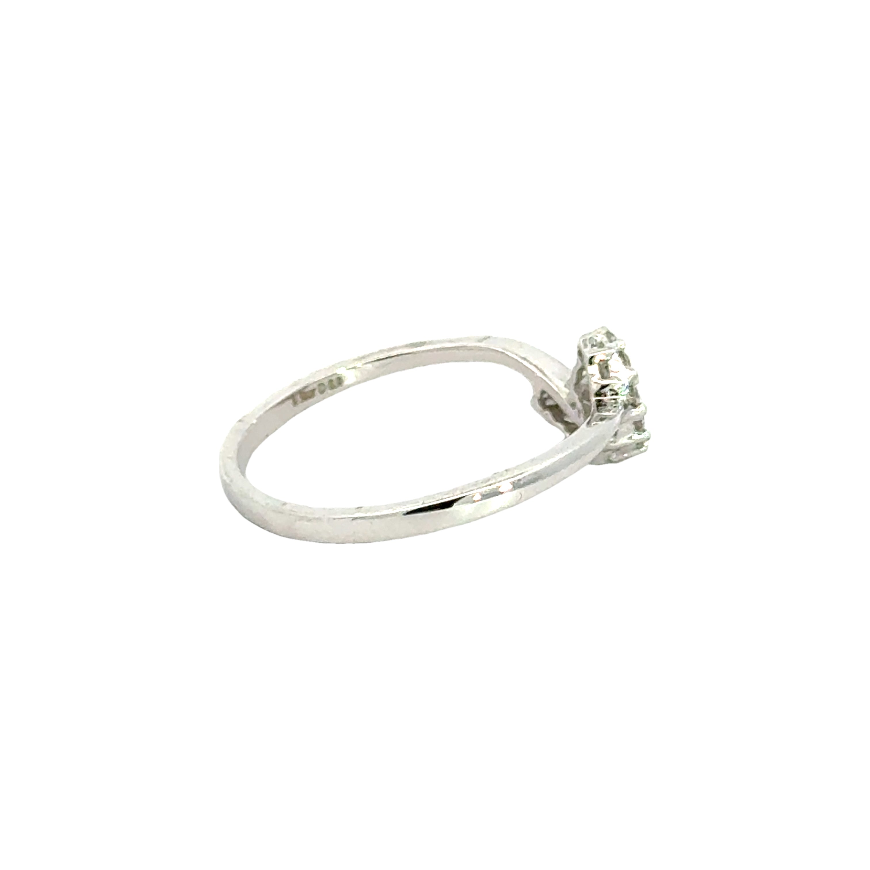 18k White Gold and Diamond Fancy Ring in size 5 and total gold weight of 1.6g