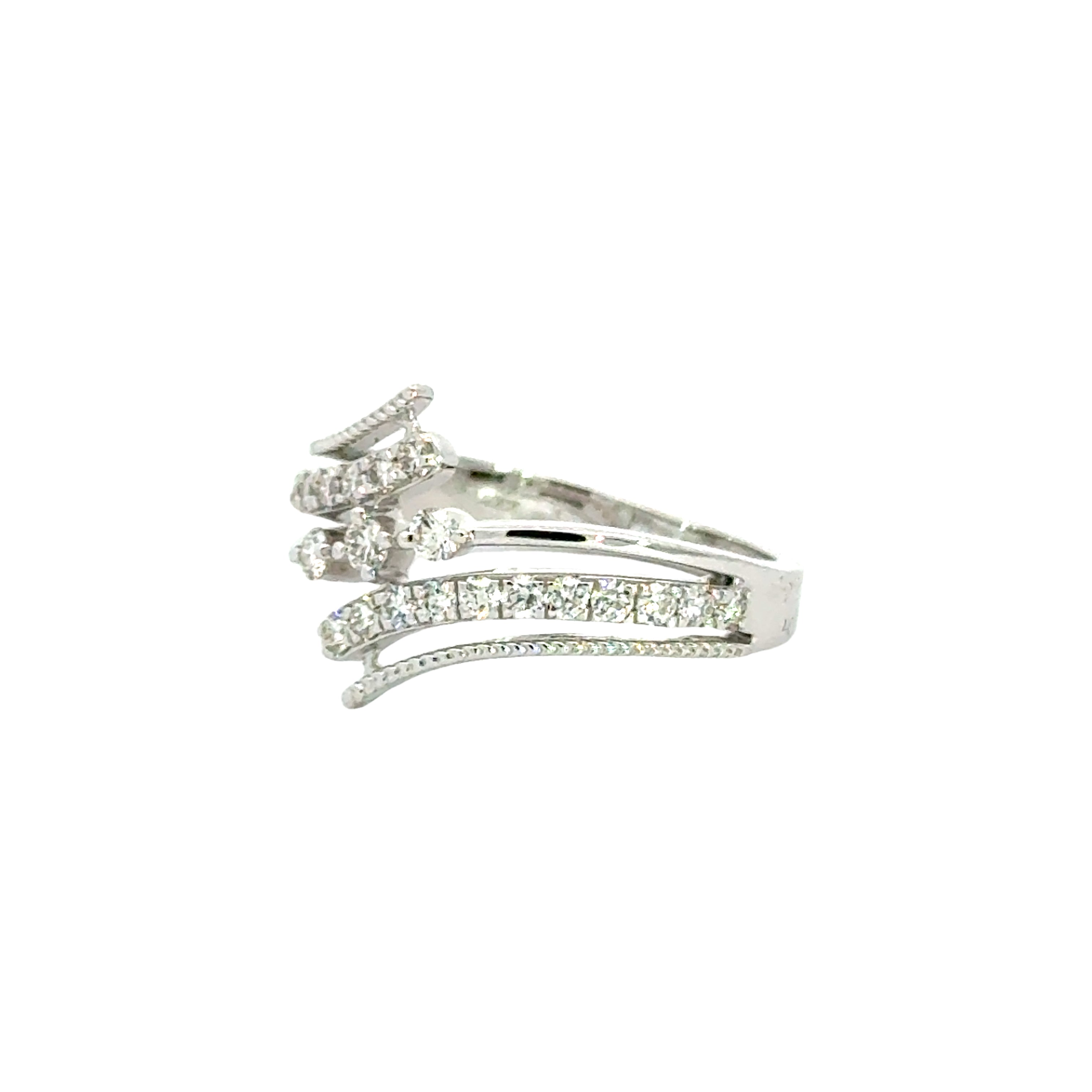 18k White Gold and Diamond Fancy Ring in size 5 and total gold weight of 3.32g