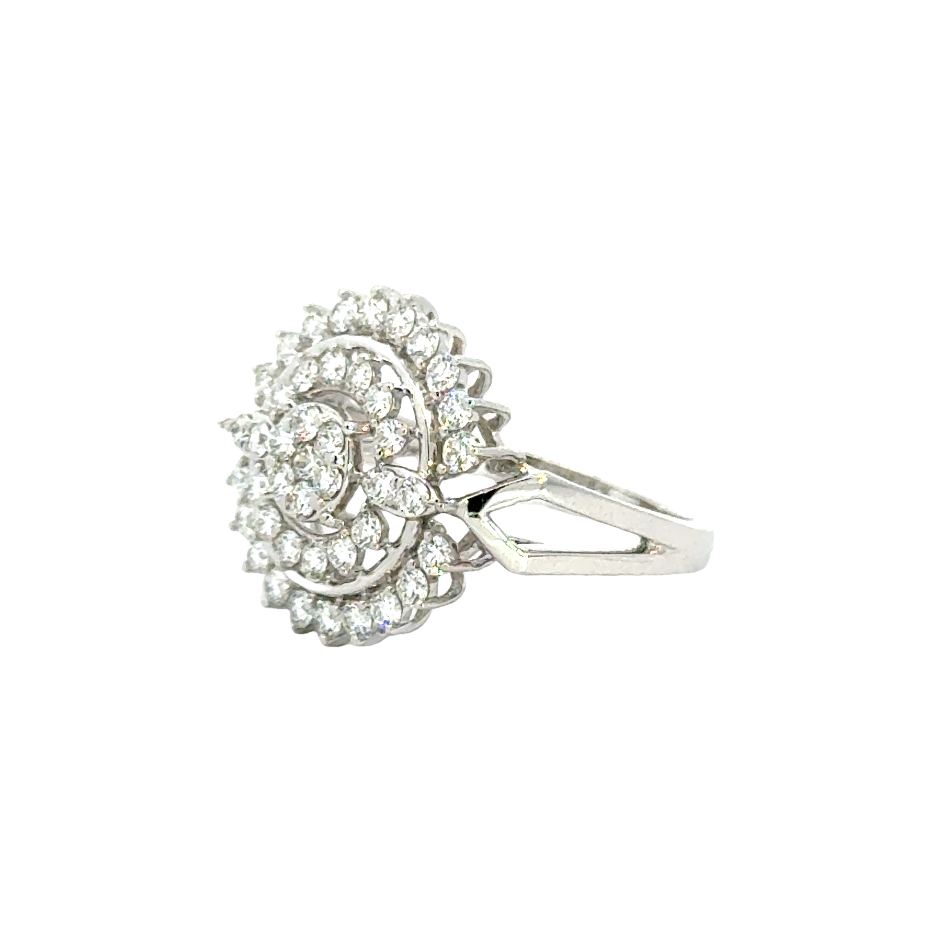 18k White Gold and Diamond Fancy Ring in size 5 and total gold weight of 3.66g