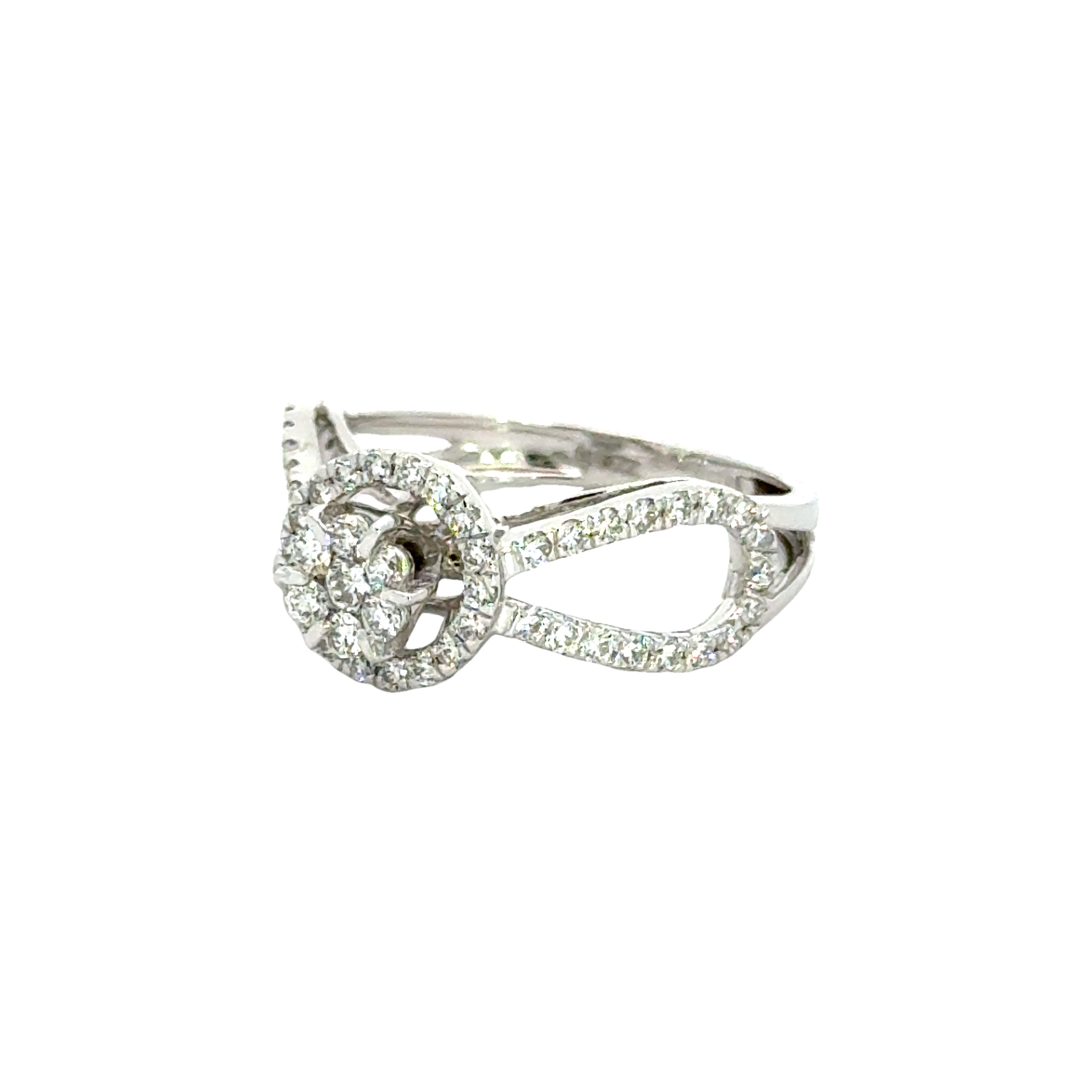 18k White Gold and Diamond Fancy Ring in size 5.5 and total gold weight of 3.28g