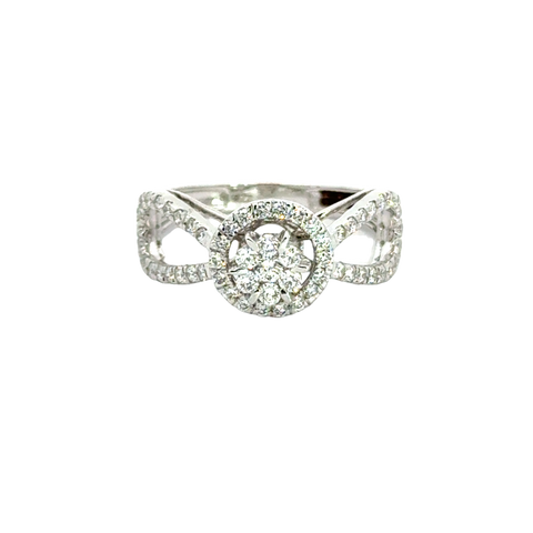 18k White Gold and Diamond Fancy Ring in size 5.5 and total gold weight of 3.28g