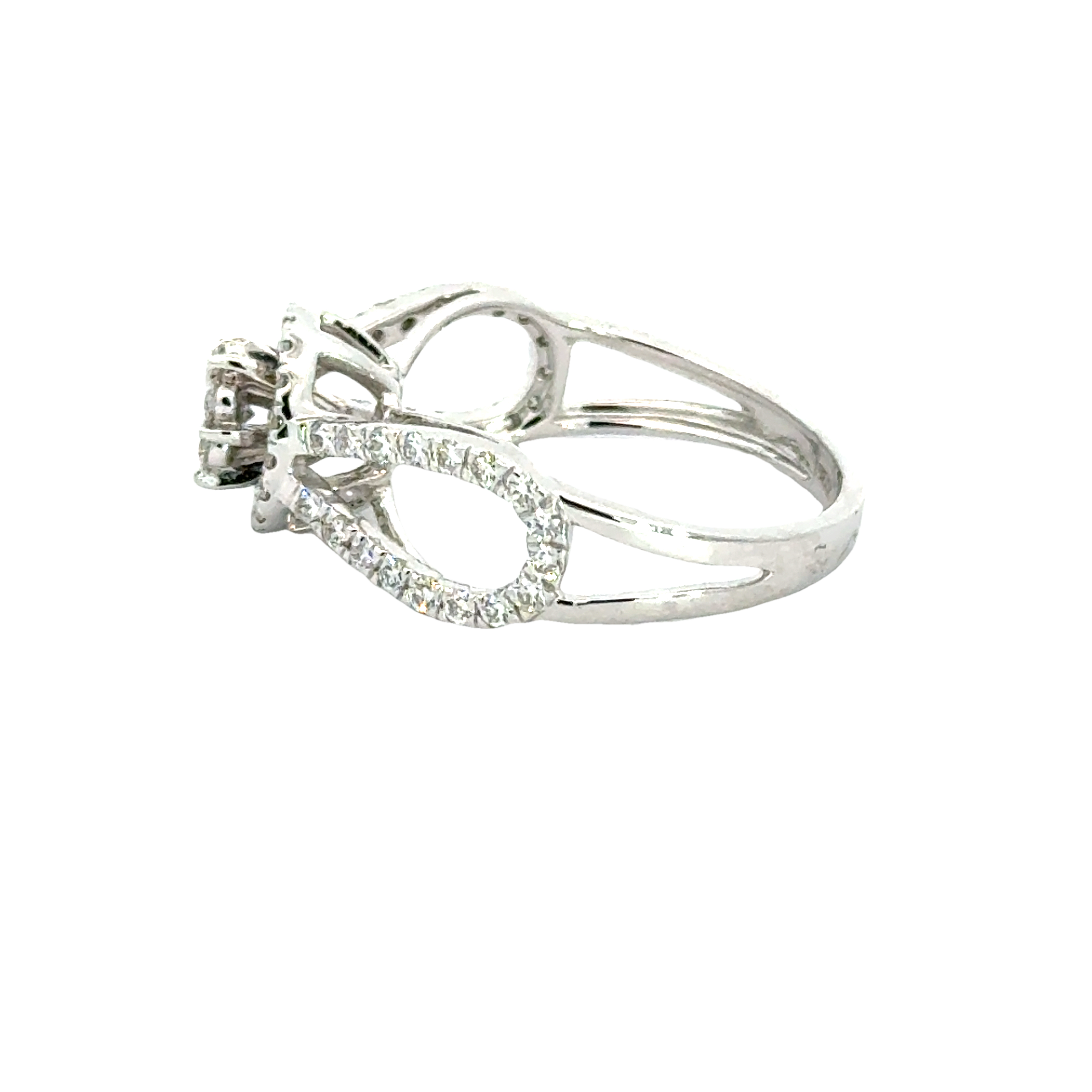 18k White Gold and Diamond Fancy Ring in size 5.5 and total gold weight of 3.28g