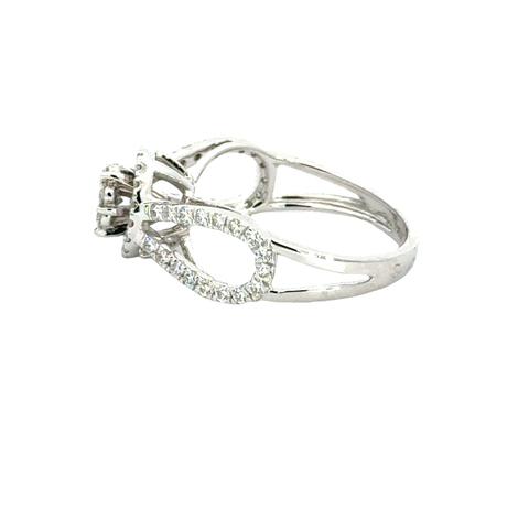 18k White Gold and Diamond Fancy Ring in size 5.5 and total gold weight of 3.28g