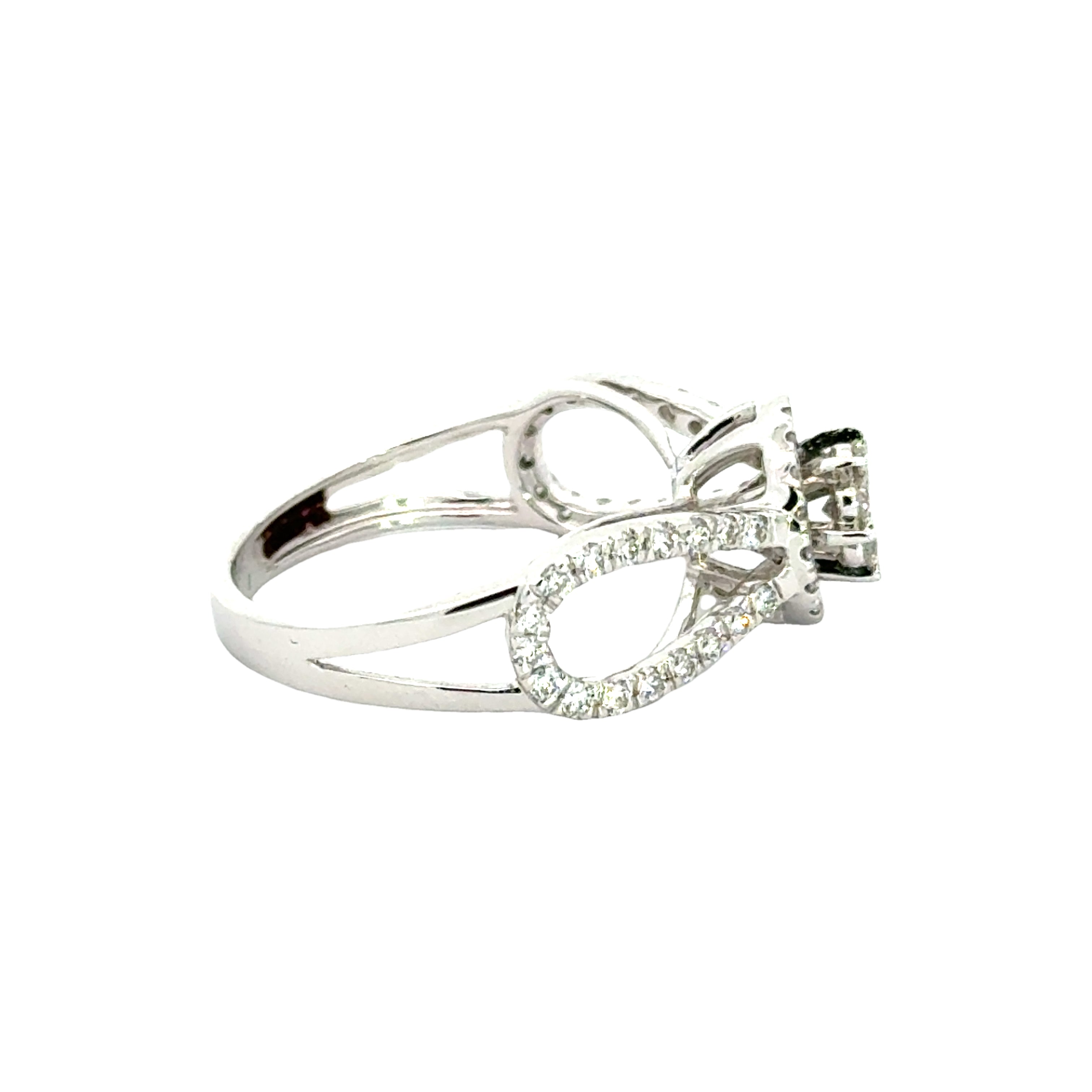18k White Gold and Diamond Fancy Ring in size 5.5 and total gold weight of 3.28g