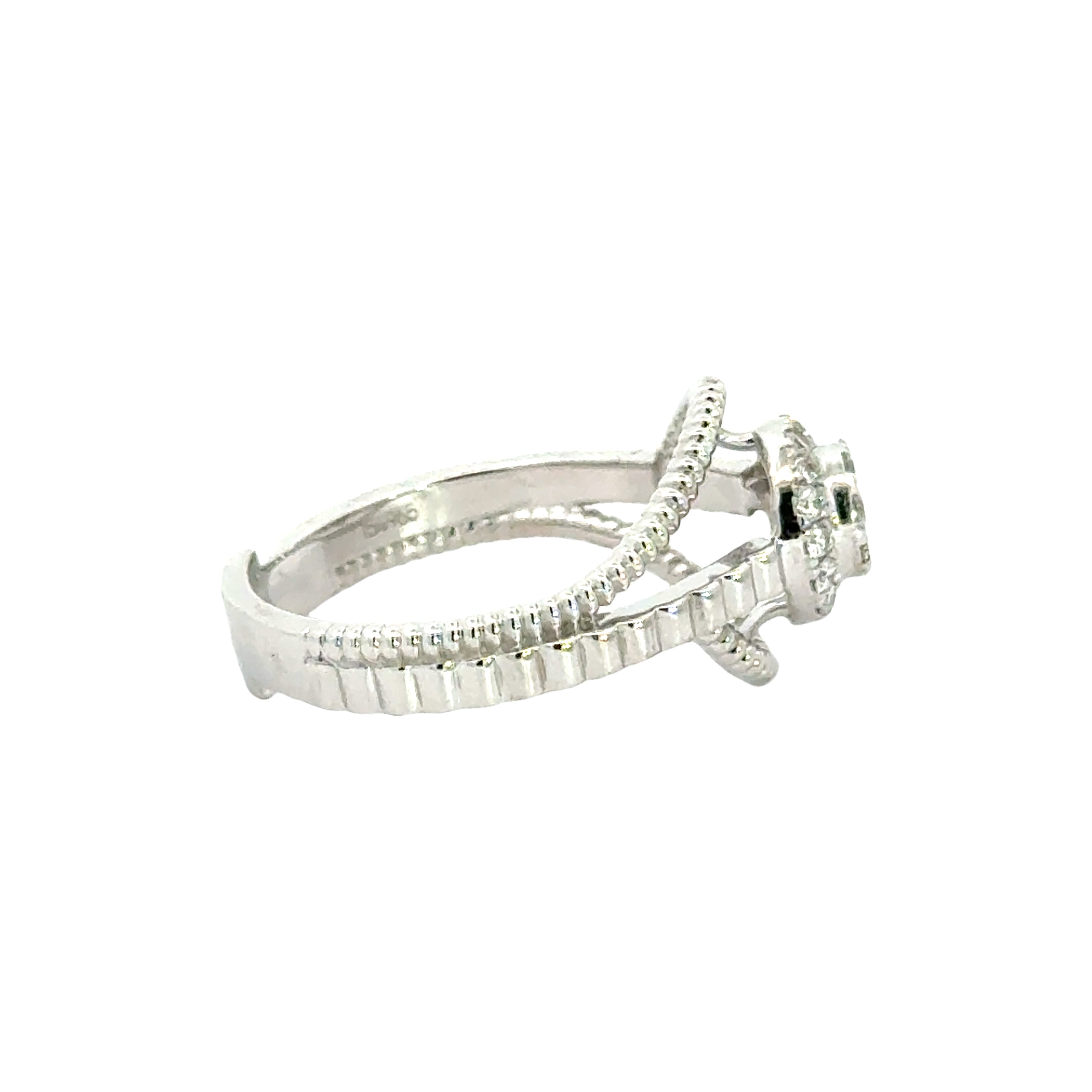18k White Gold and Diamond Fancy Ring in size 5.5 and total gold weight of 4.42g
