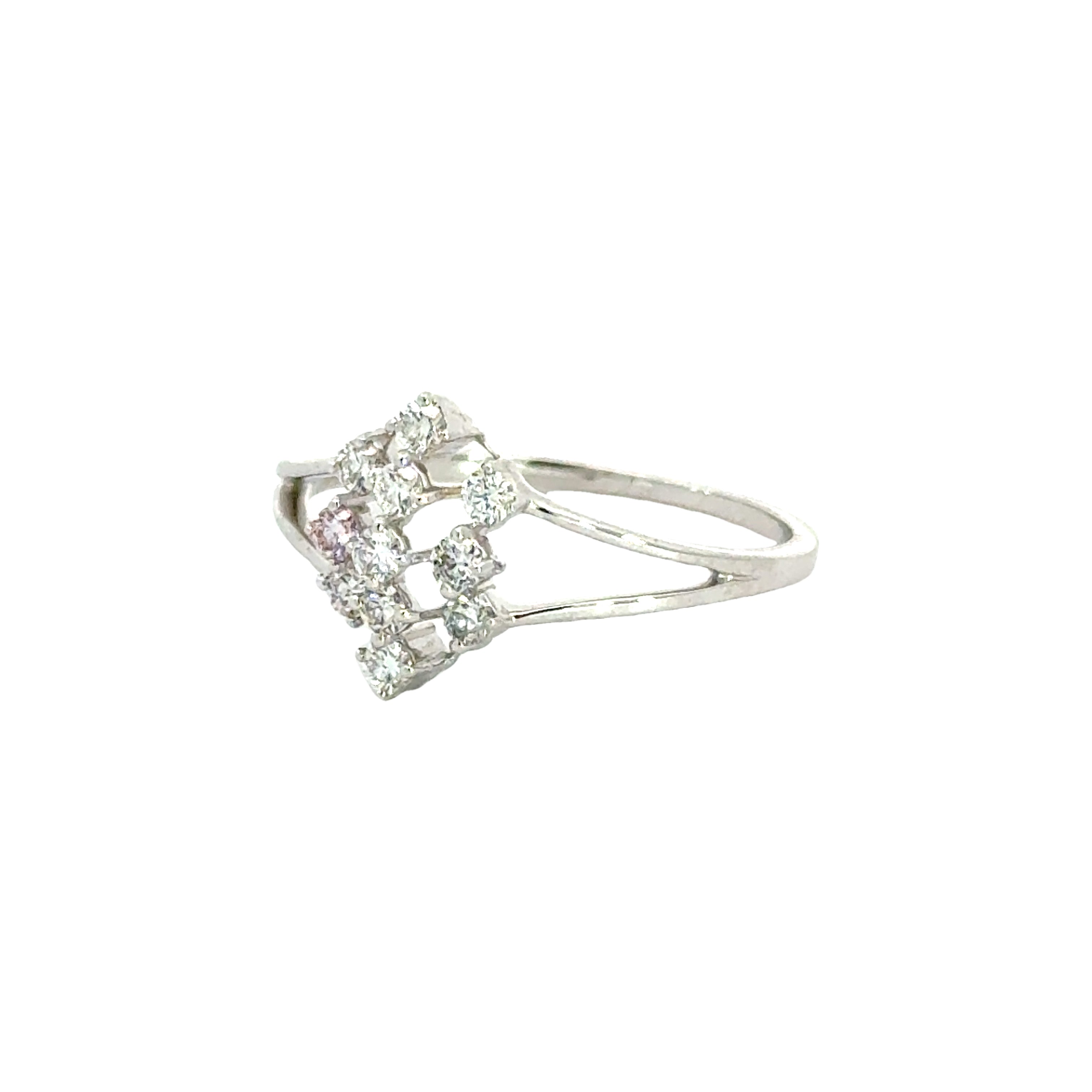 18k White Gold and Diamond Fancy Ring in size 6.5 and total gold weight of 1.72g