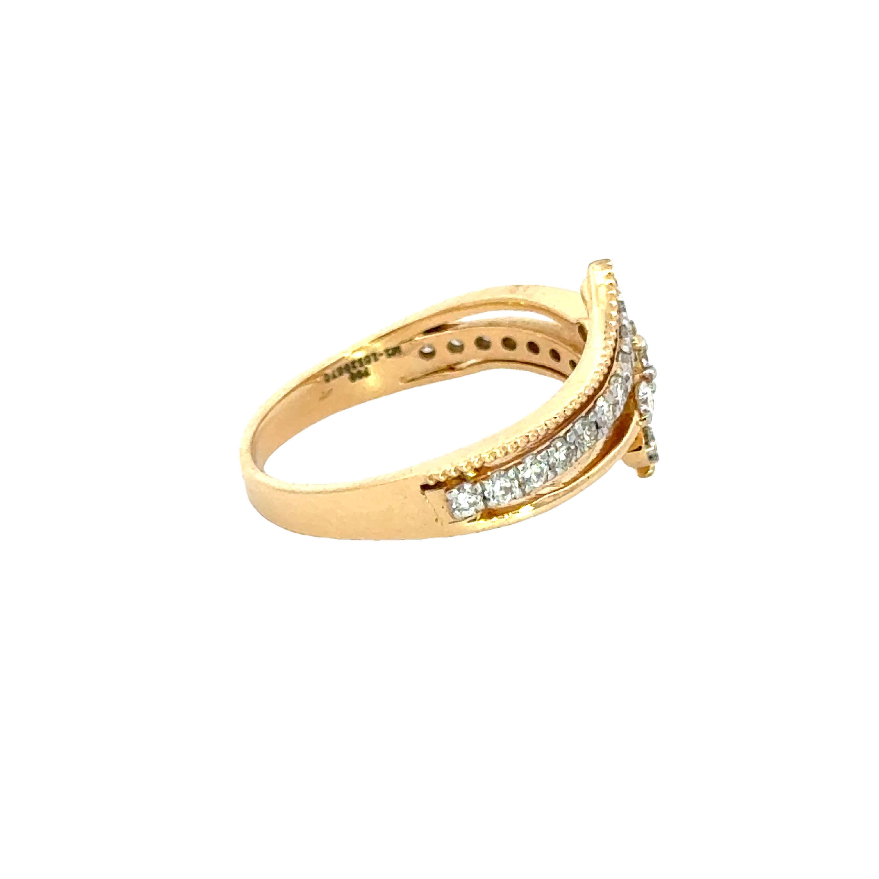 18k Yellow Gold and Diamond Fancy Ring in size 5 and total gold weight of 3g