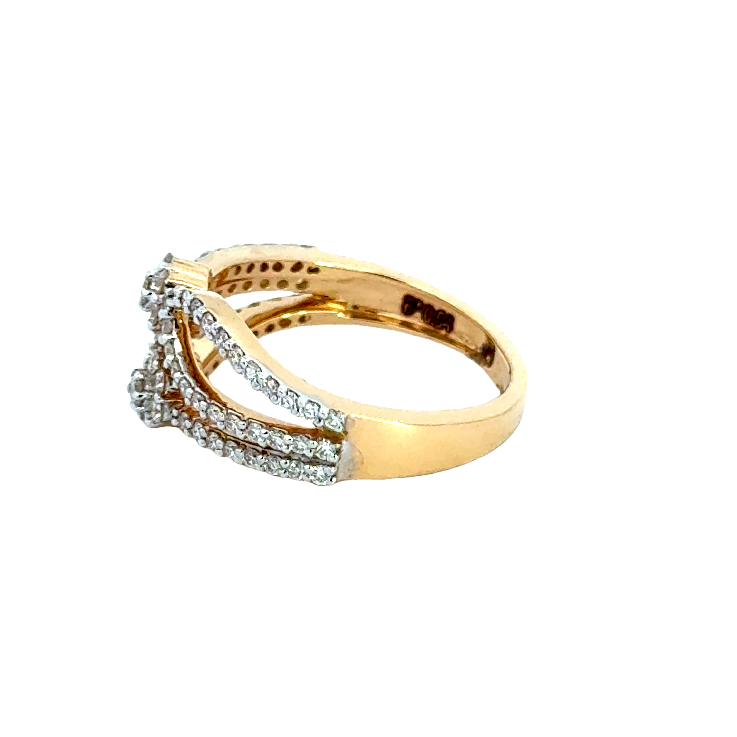 18k Yellow Gold and Diamond Fancy Ring in size 5.5 and total gold weight of 3.68g