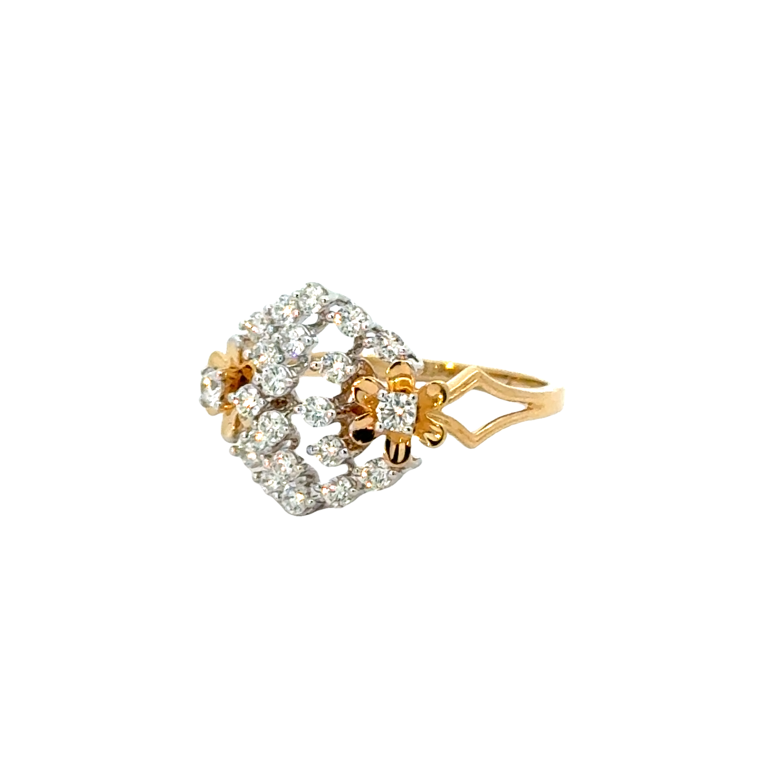 18k Yellow Gold and Diamond Fancy Ring in size 5.5 and total gold weight of 3.1g