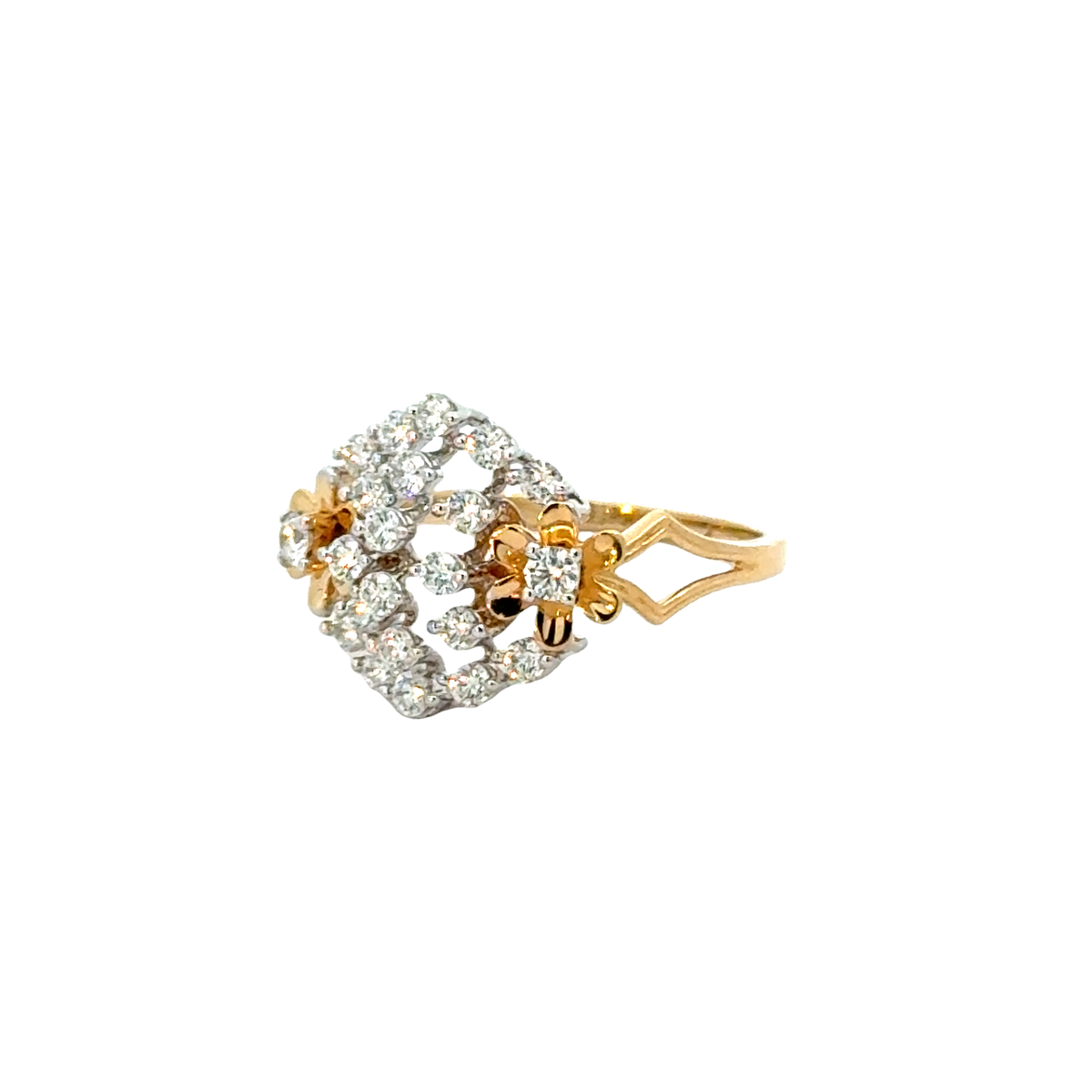 18k Yellow Gold and Diamond Fancy Ring in size 5.5 and total gold weight of 3.1g