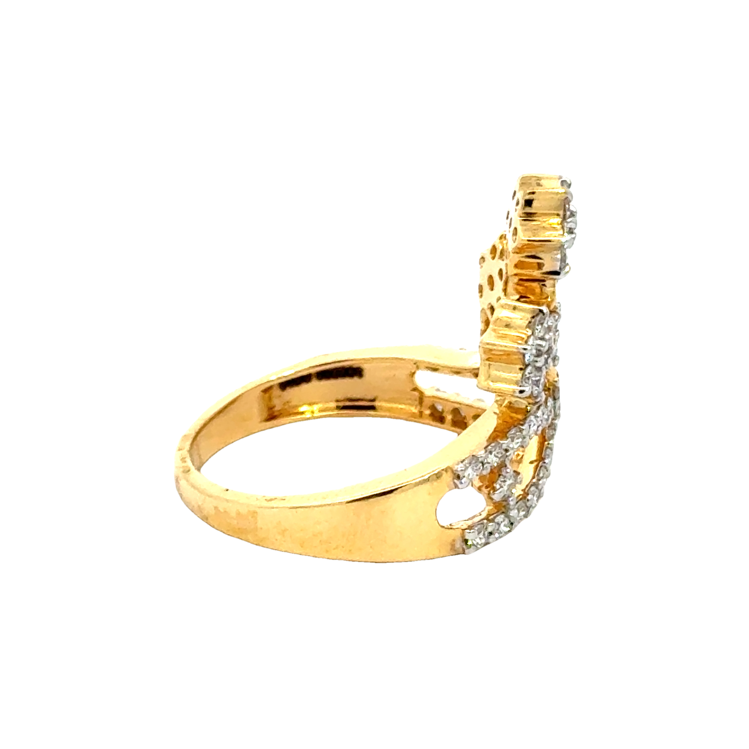 18k Yellow Gold and Diamond Fancy Ring in size 5.5 and total gold weight of 4.73g